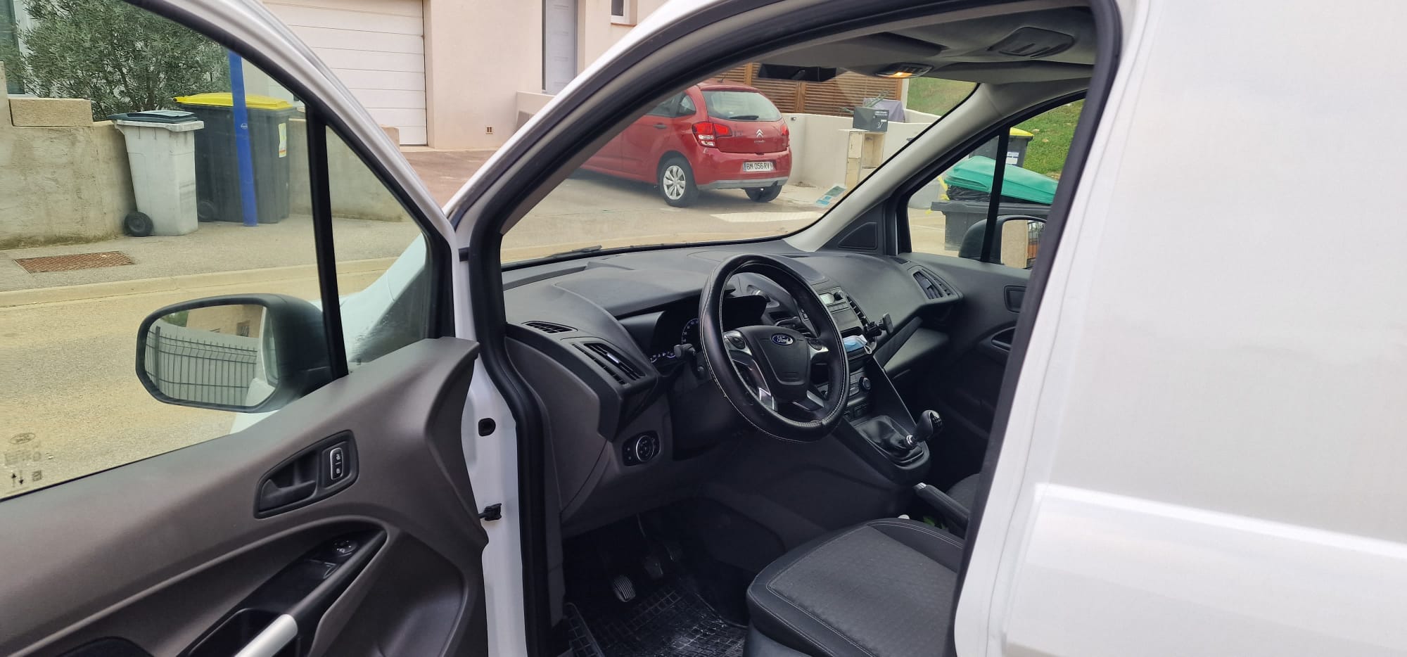 Ford Transit Connect 1.5 TDCI avec Régulateur de vitesse