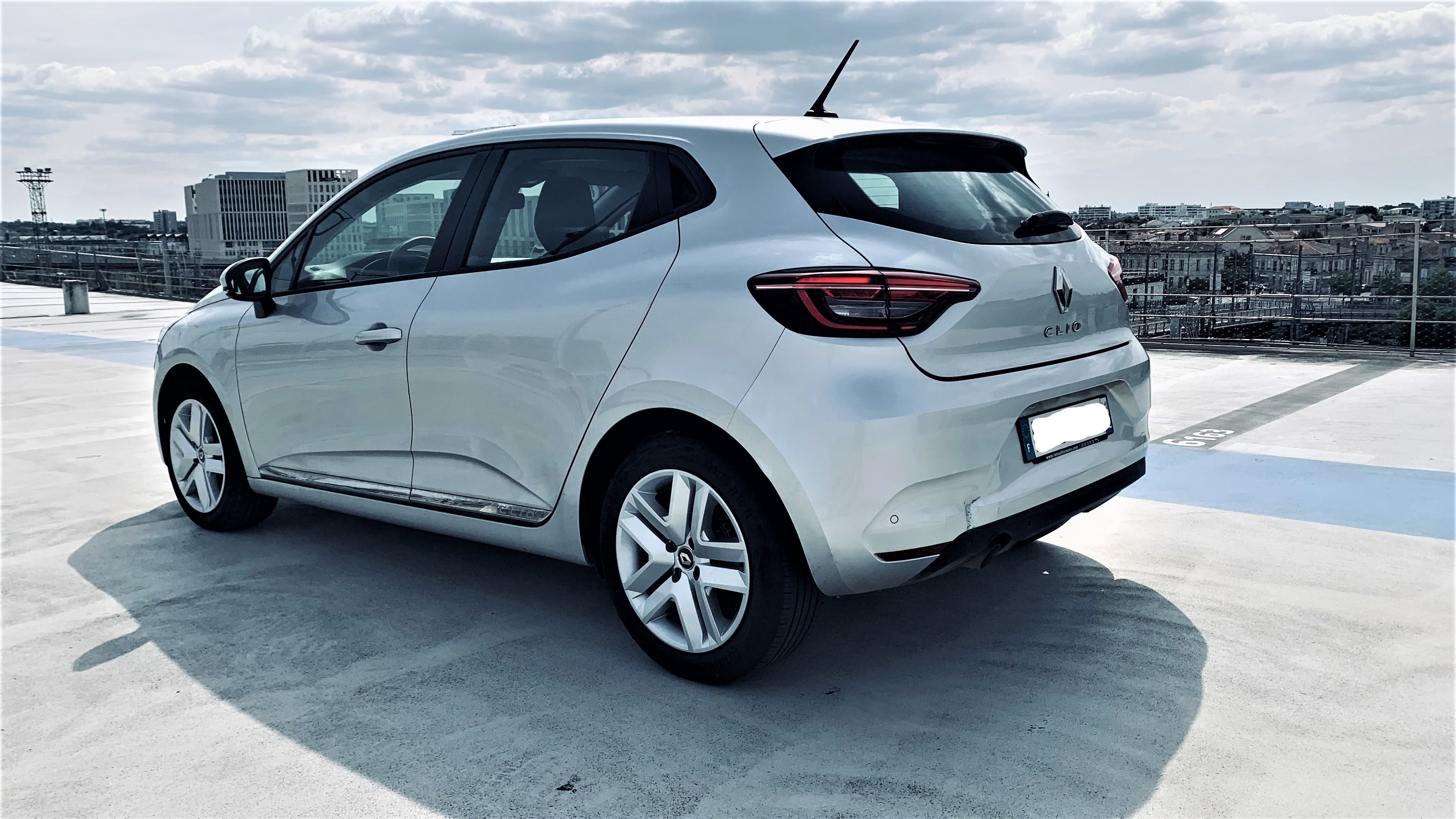Renault Clio V Zen 5 places Climatisation 896 con GPS