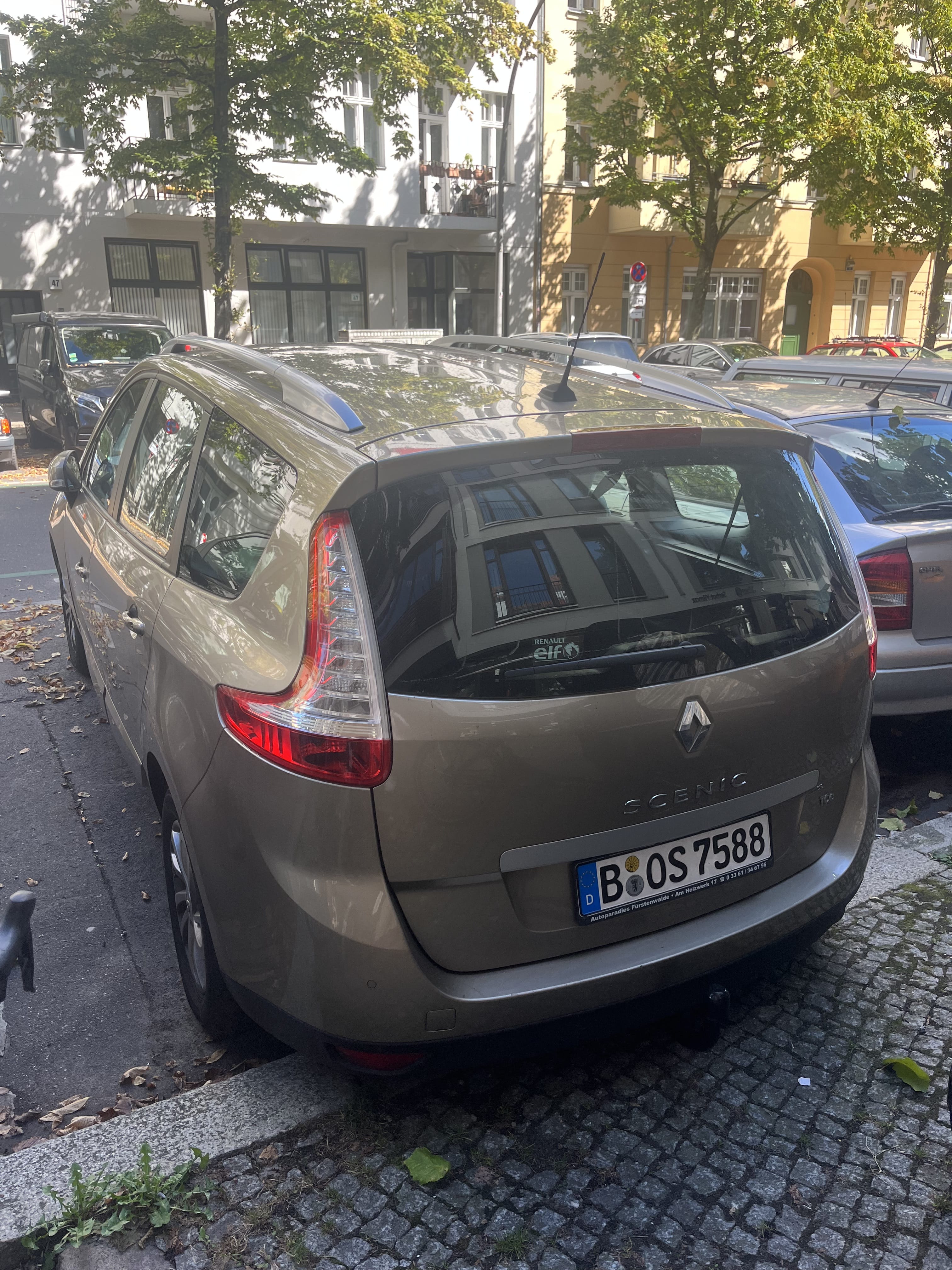 Renault Grand Scenic 1.3 Tce mit Navigationsgerät