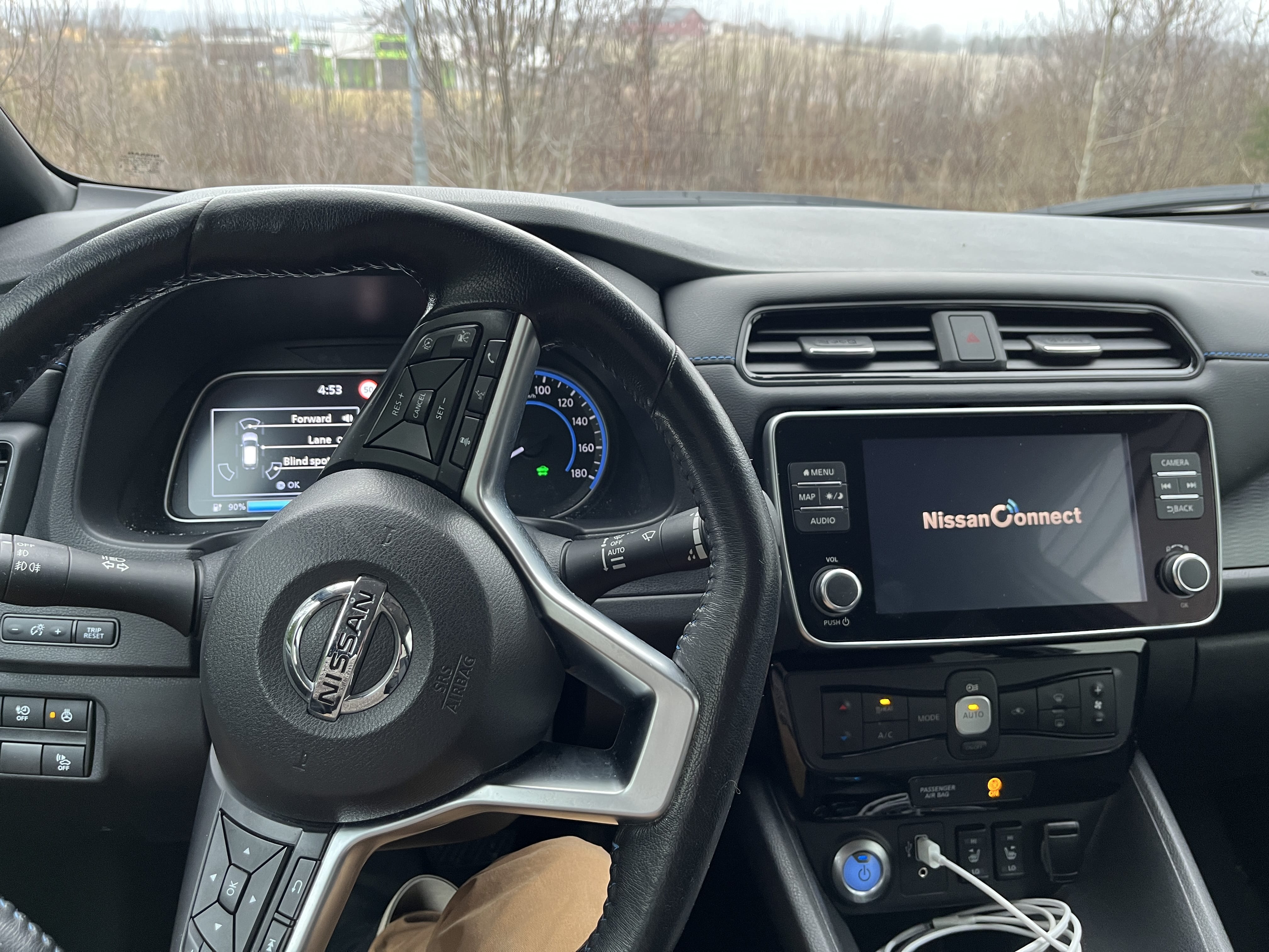 Nissan Leaf med Babysete