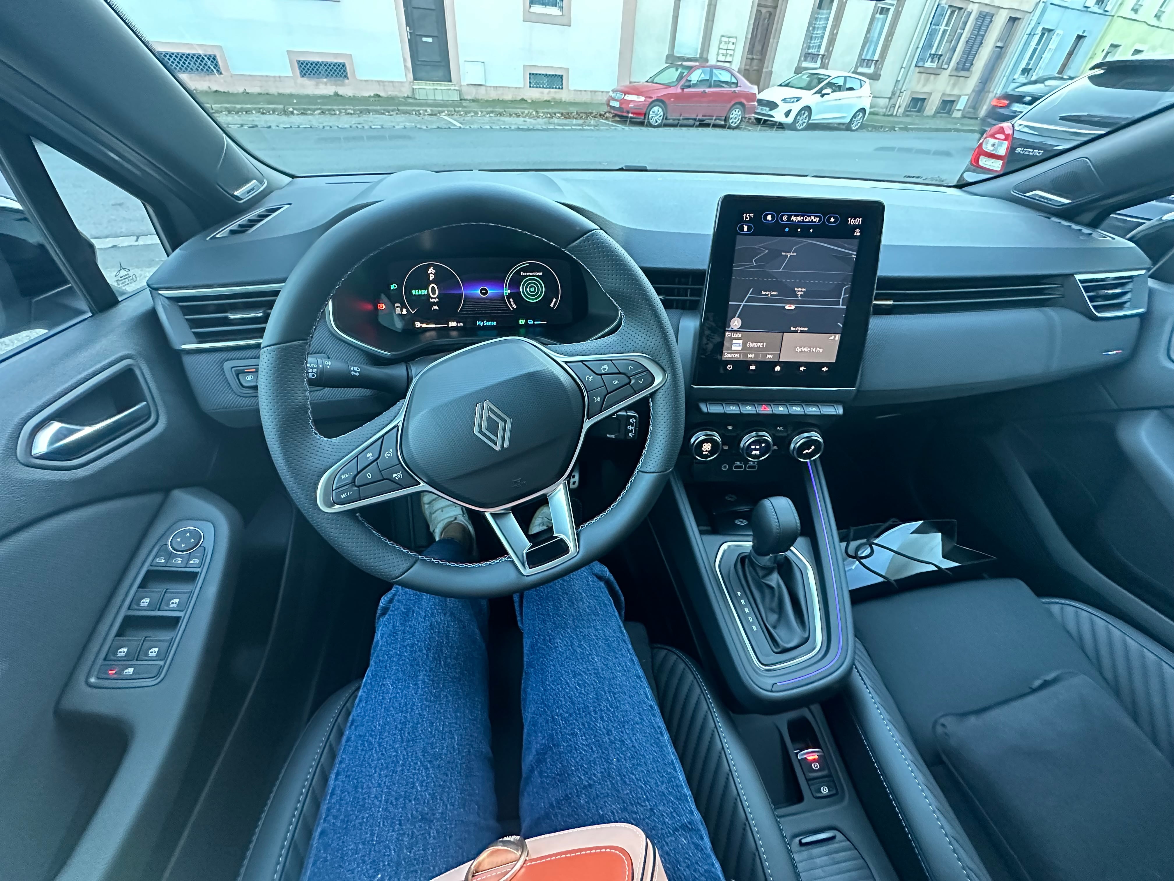 Renault Clio E-tech avec Caméra de recul