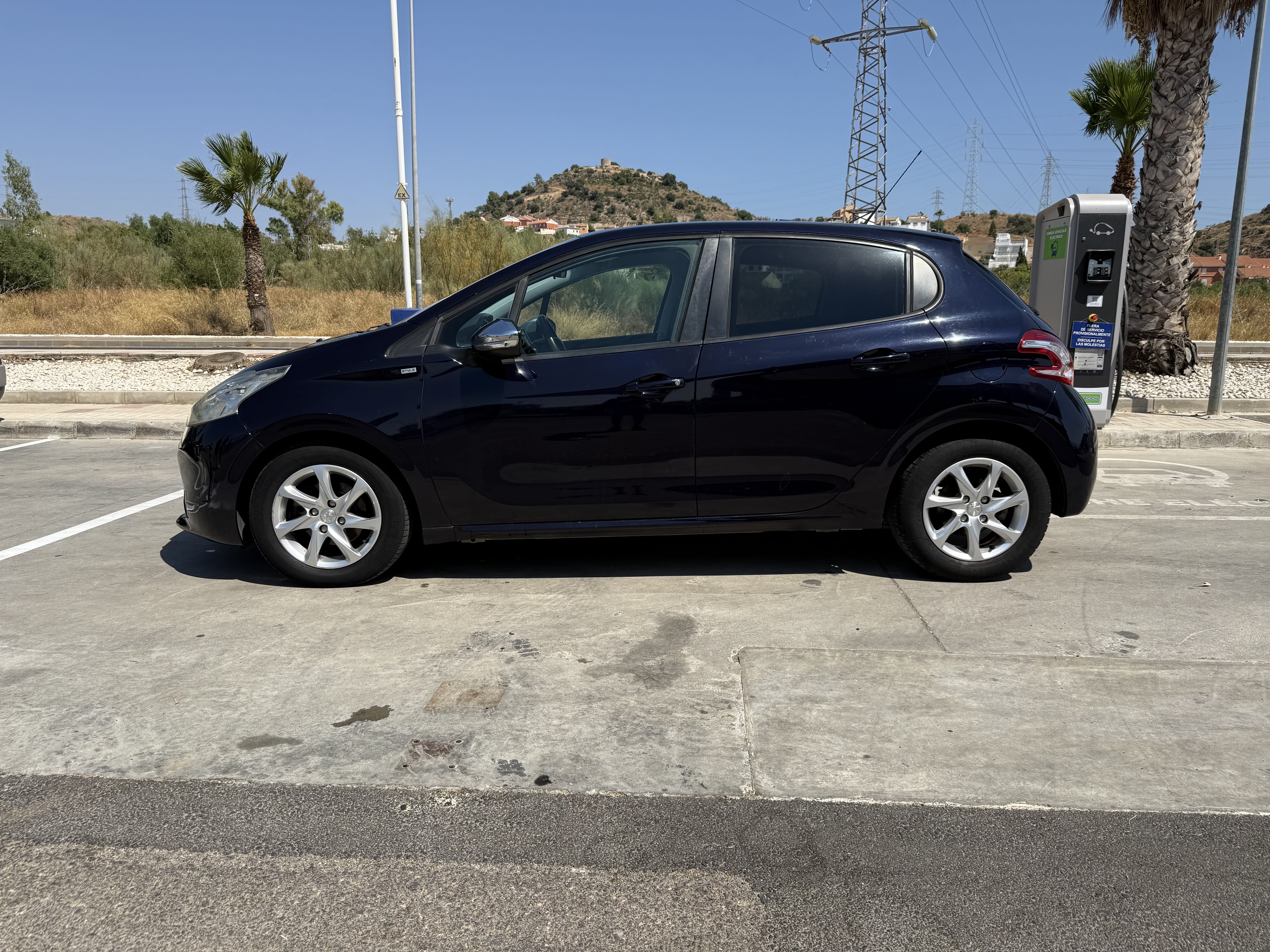 Peugeot 208 con Aire acondicionado