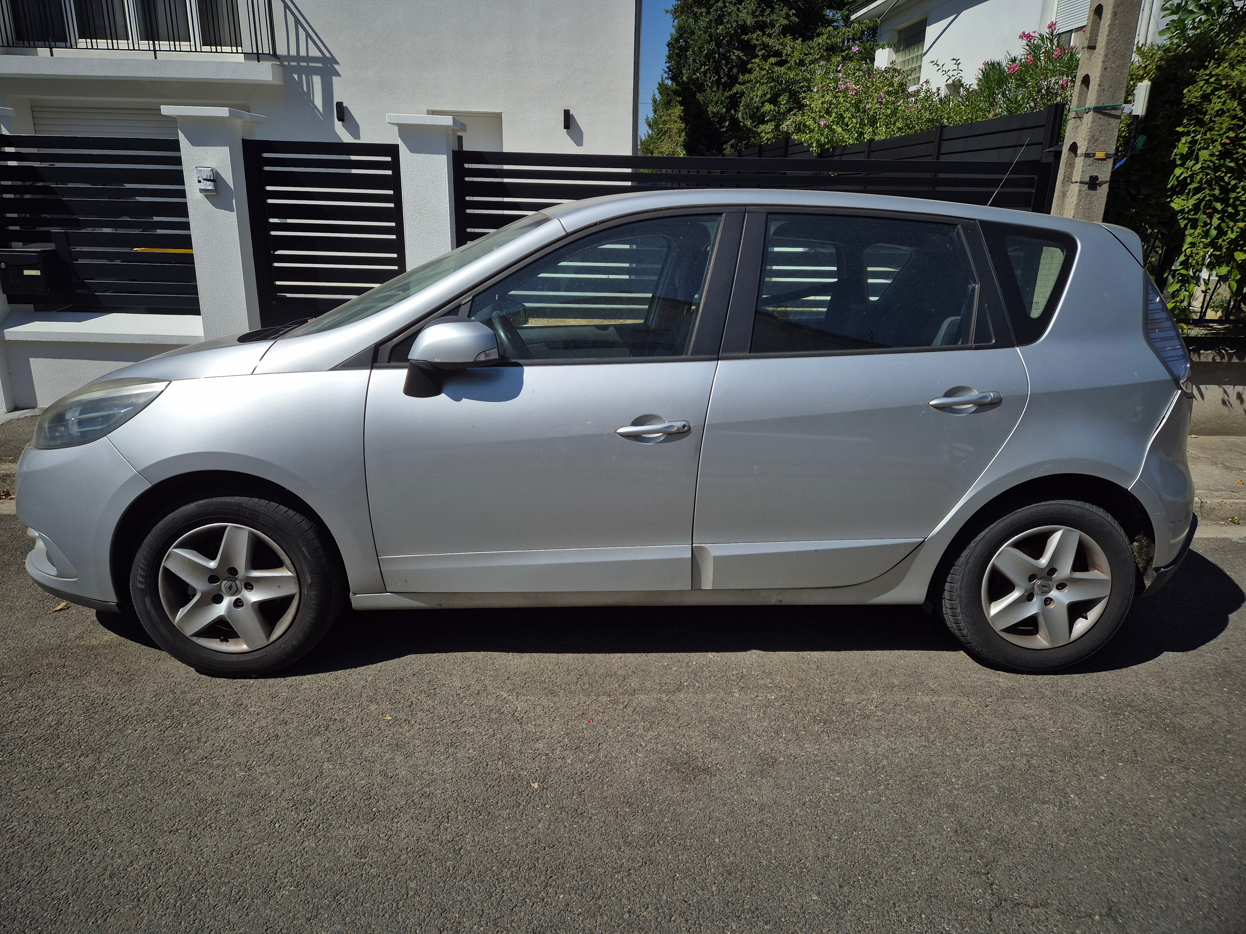 Renault Scenic avec Climatisation