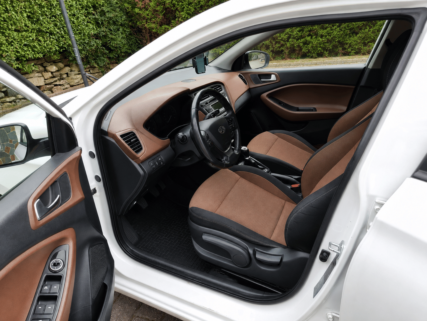 Hyundai i20 1.2 bensin med Bluetooth audio