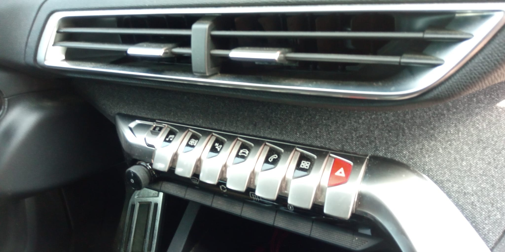 Peugeot 5008 avec Coffre de toit