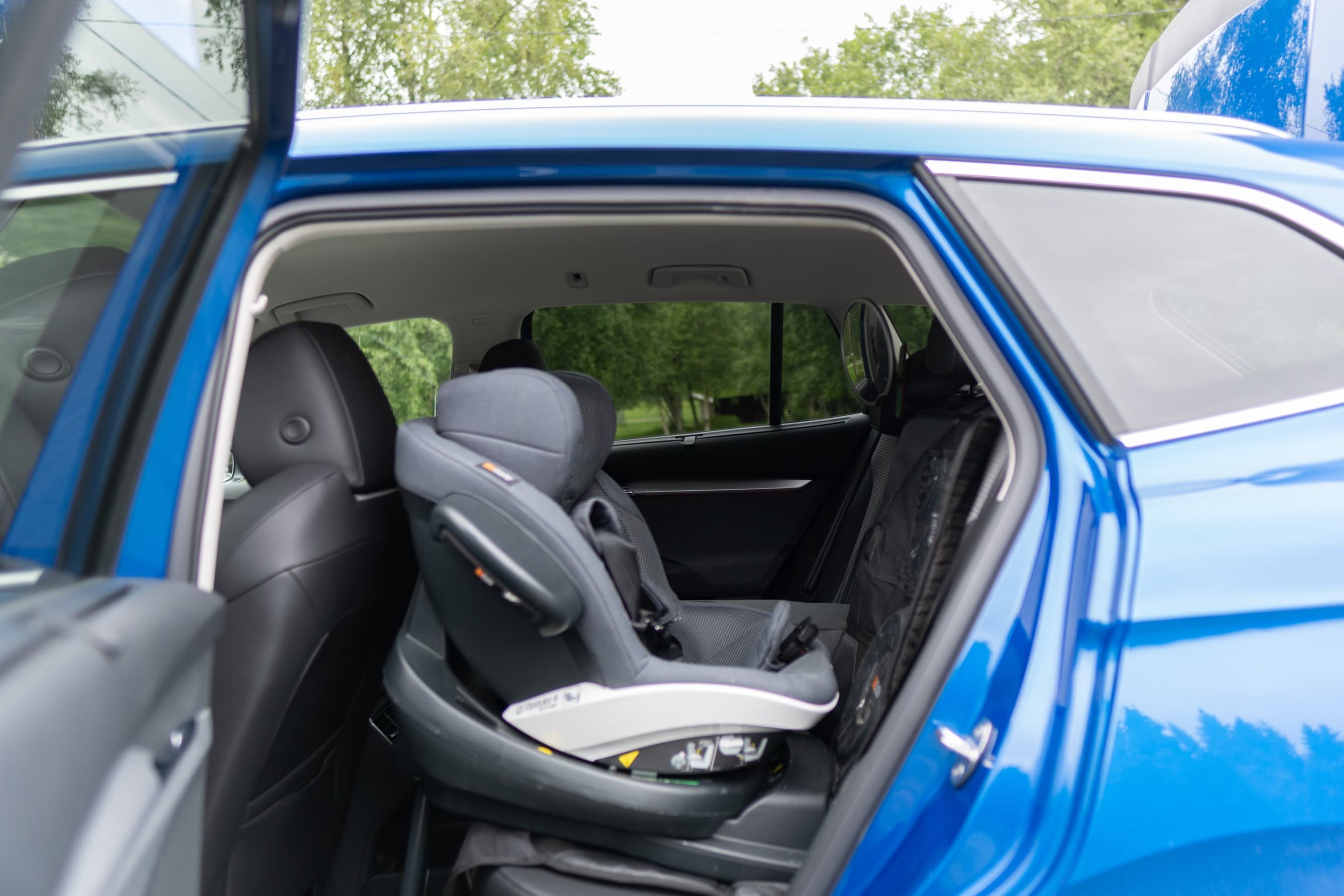 Skoda Enyaq 60 iV 80 Max with Baby seat