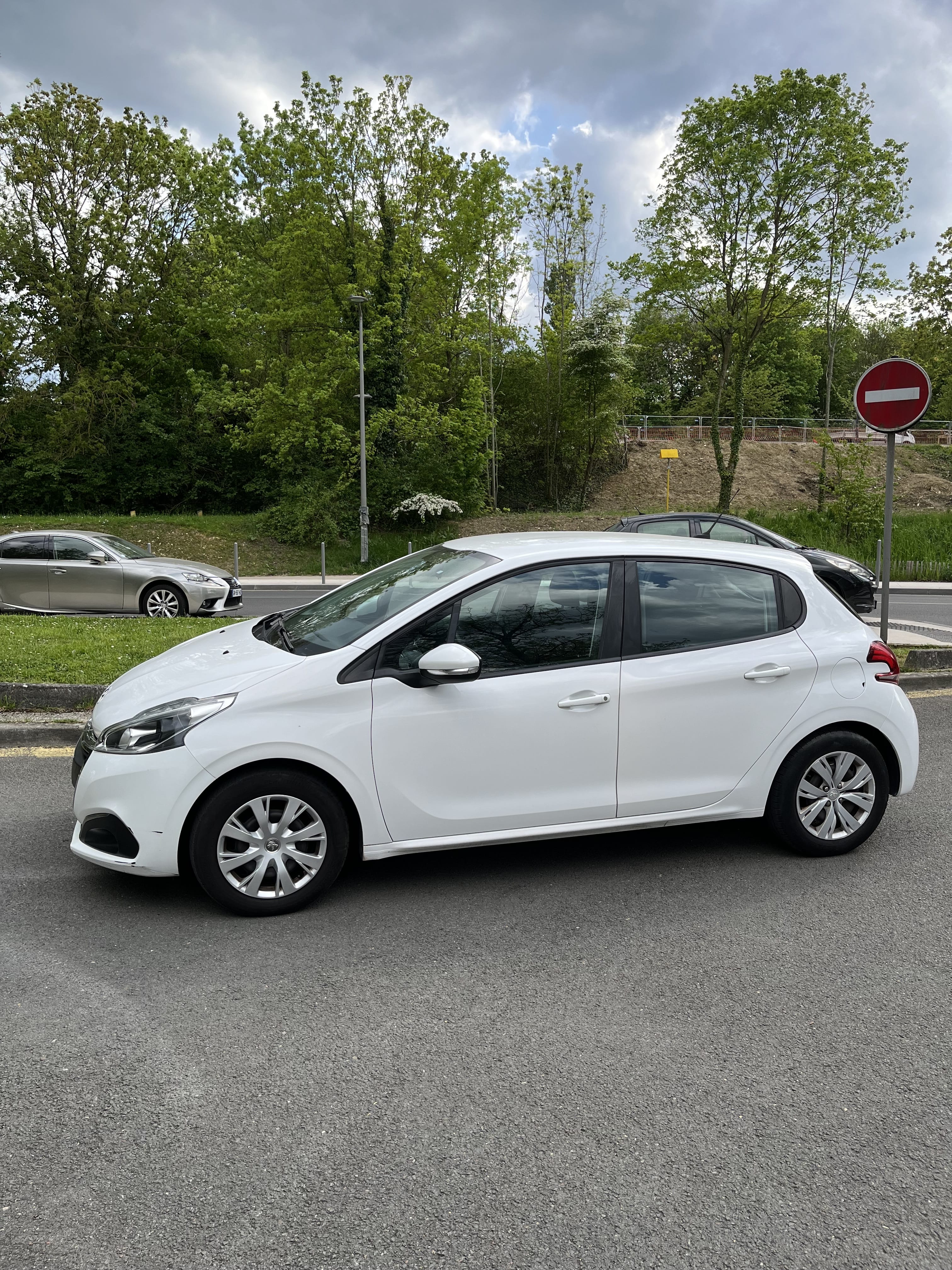 Peugeot 208 avec Climatisation