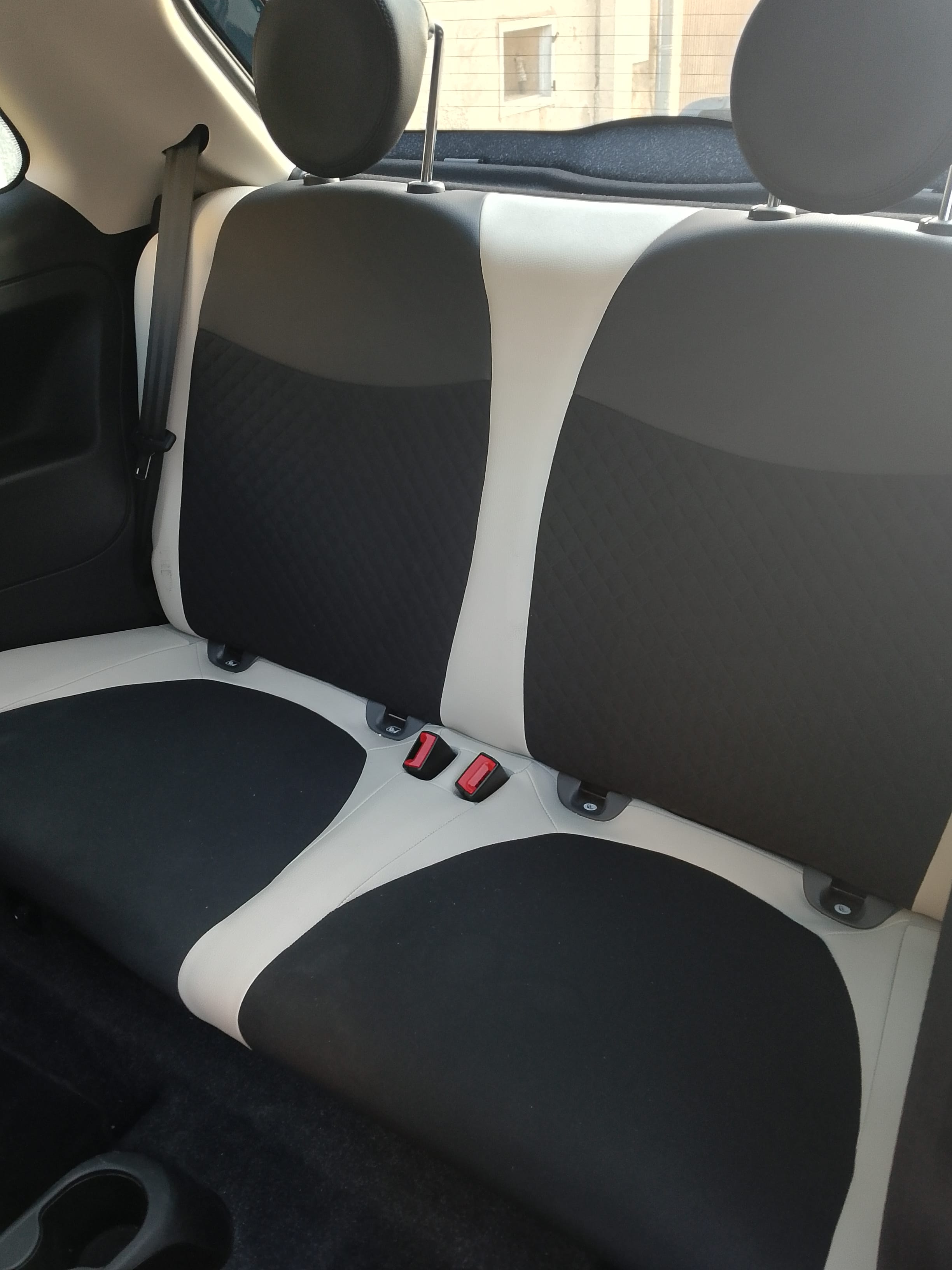 Fiat 500 Híbrido con Audio Bluetooth