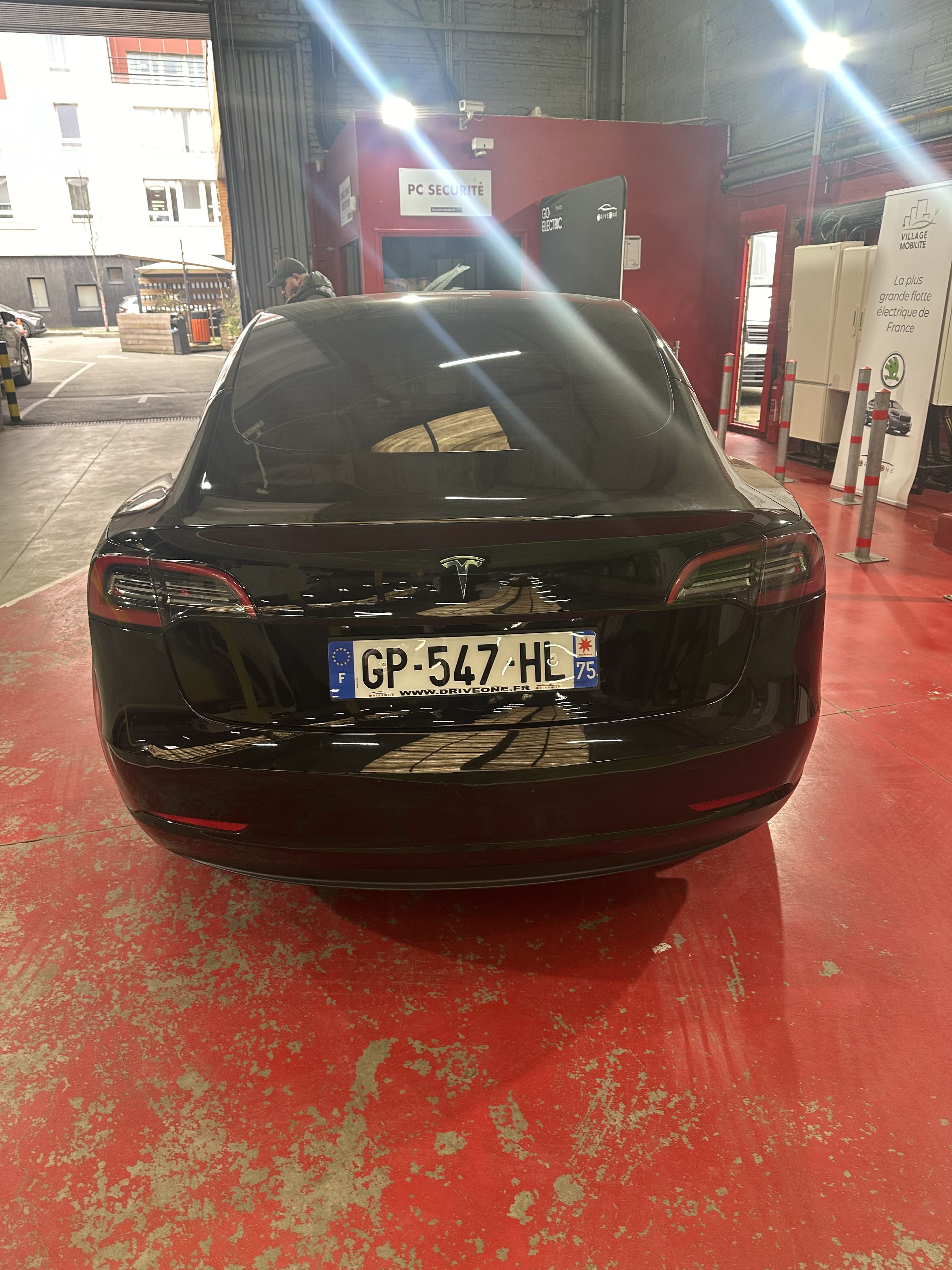Tesla Model 3 avec Régulateur de vitesse