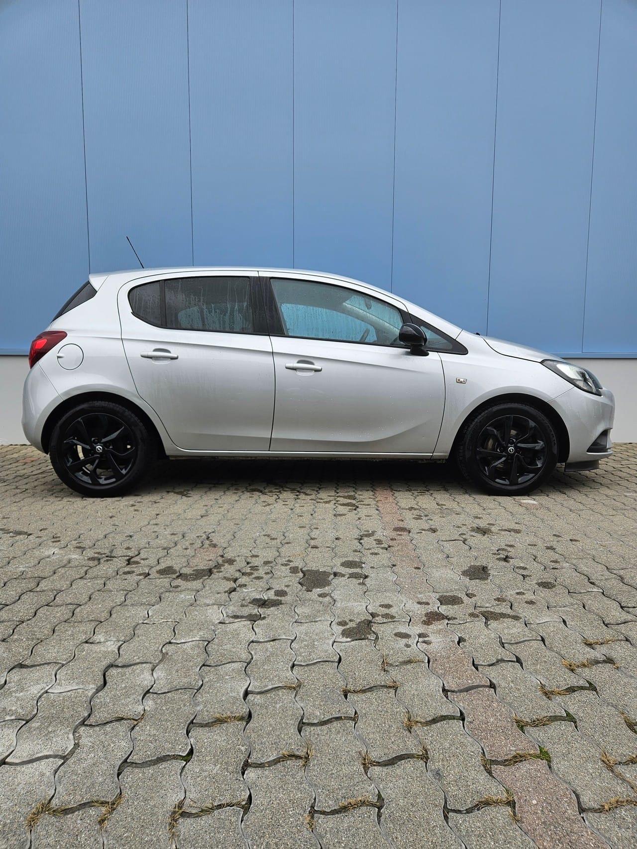 Opel Corsa 1.4 Black Edition avec Climatisation