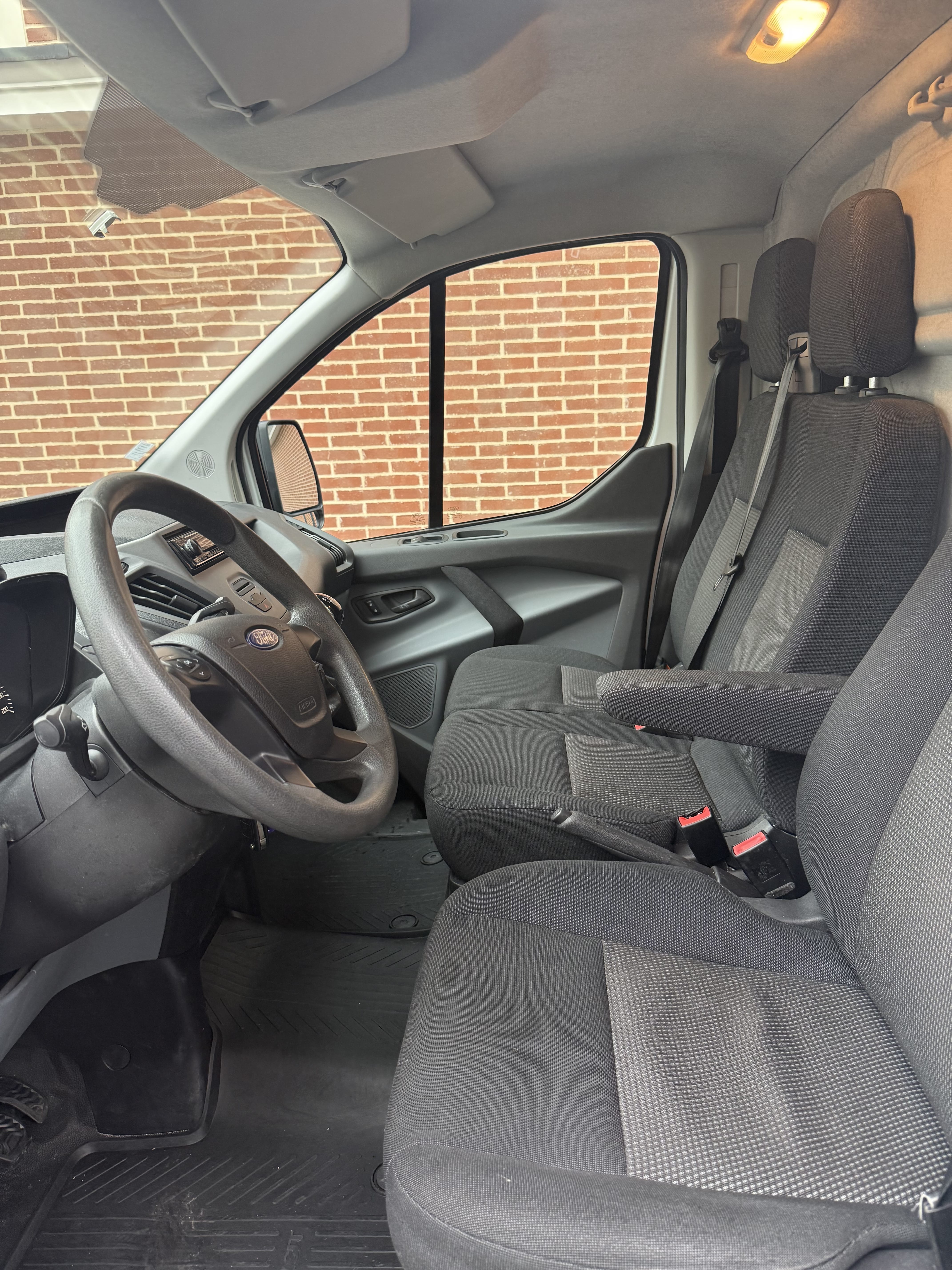 Ford Transit Custom Fourgon avec Autoradio