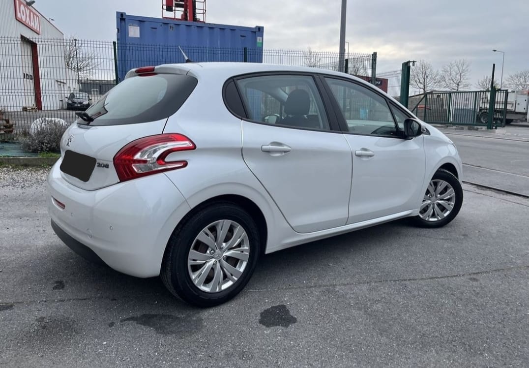 Peugeot 208 avec Climatisation