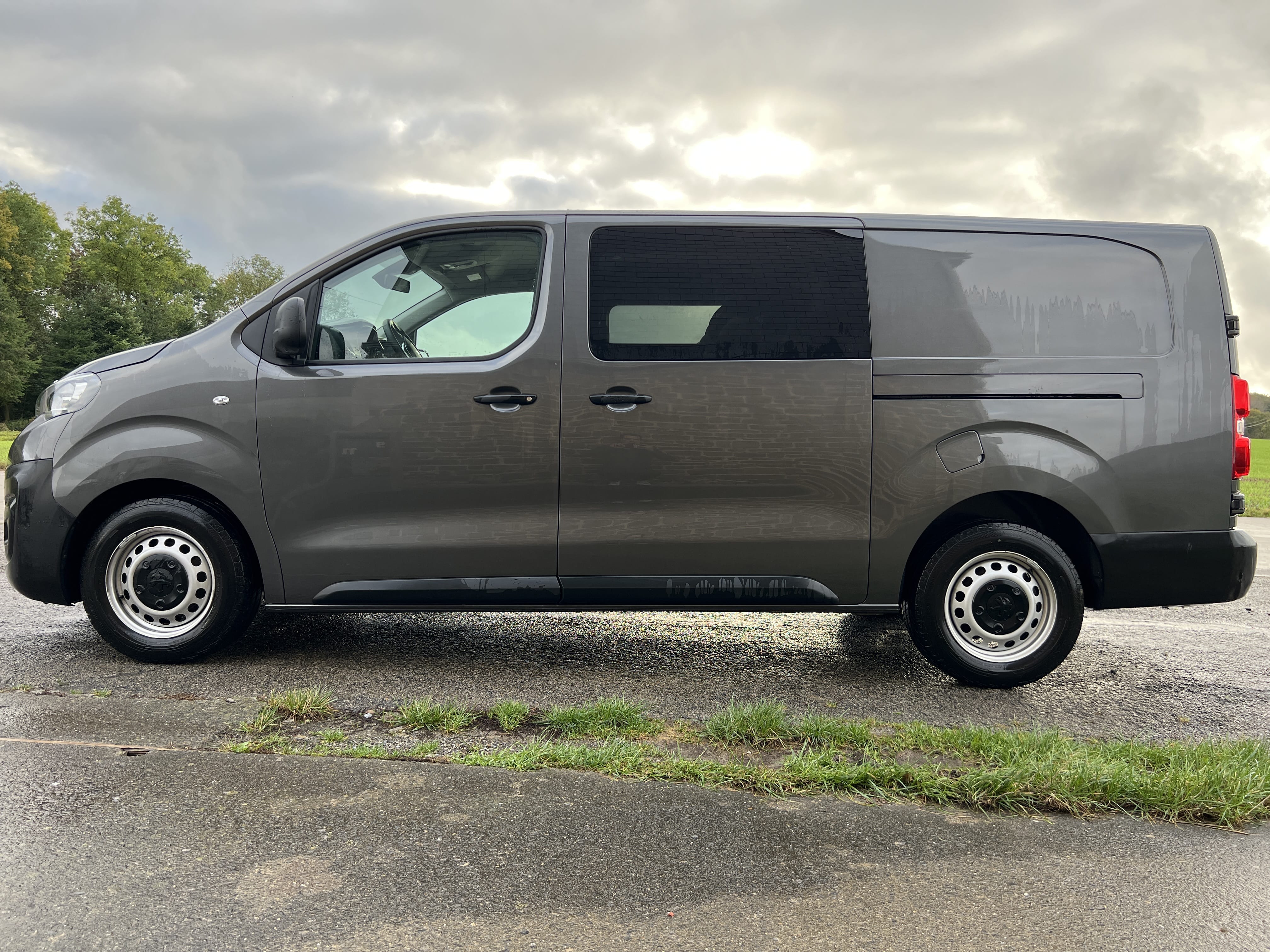 Peugeot Expert Double Cabine 2.0 HDI with Air conditioning