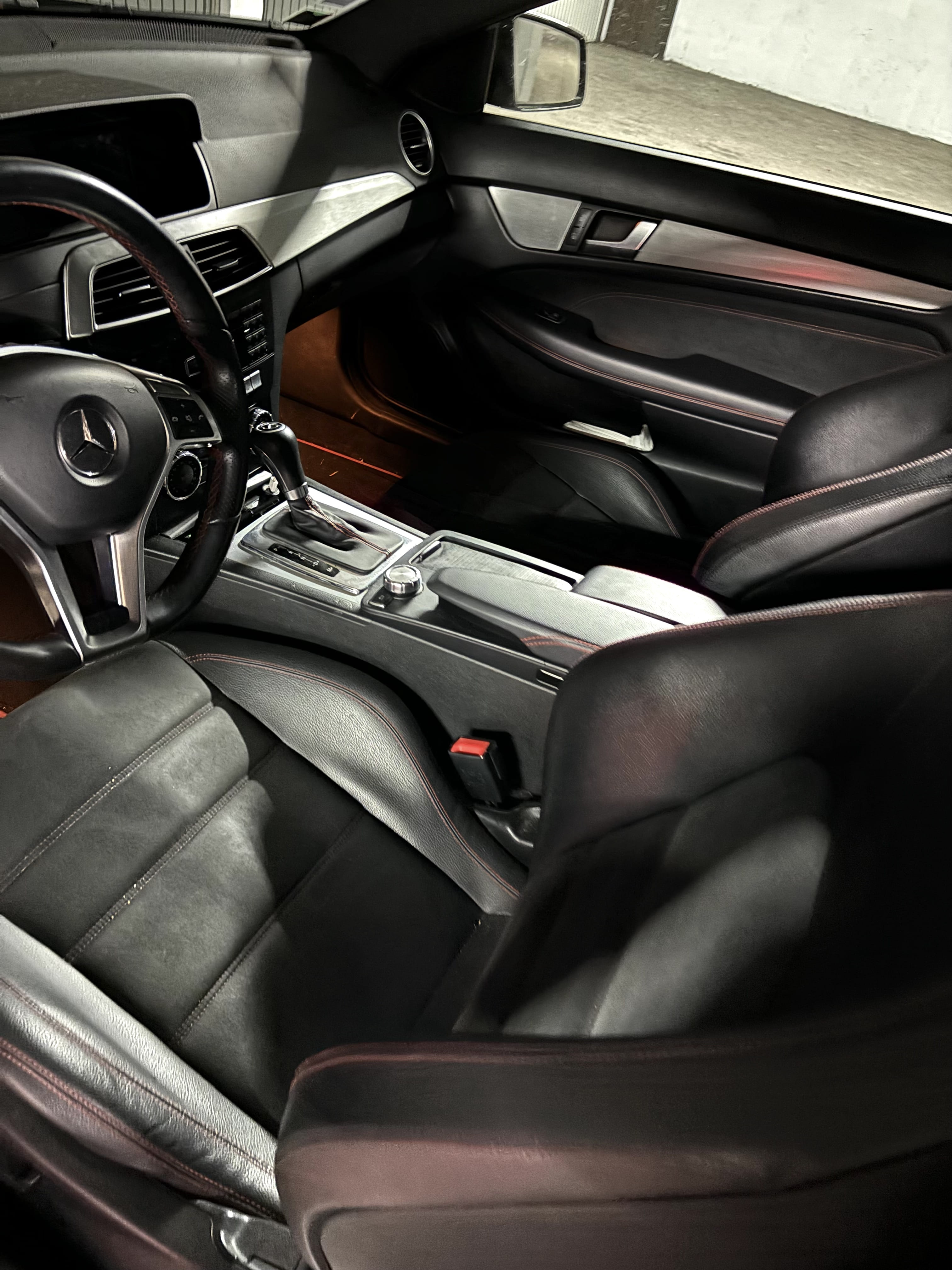 Mercedes-Benz Classe C Coupé avec Régulateur de vitesse
