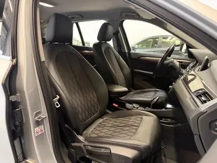 BMW X1 sDrive18d avec Siège bébé