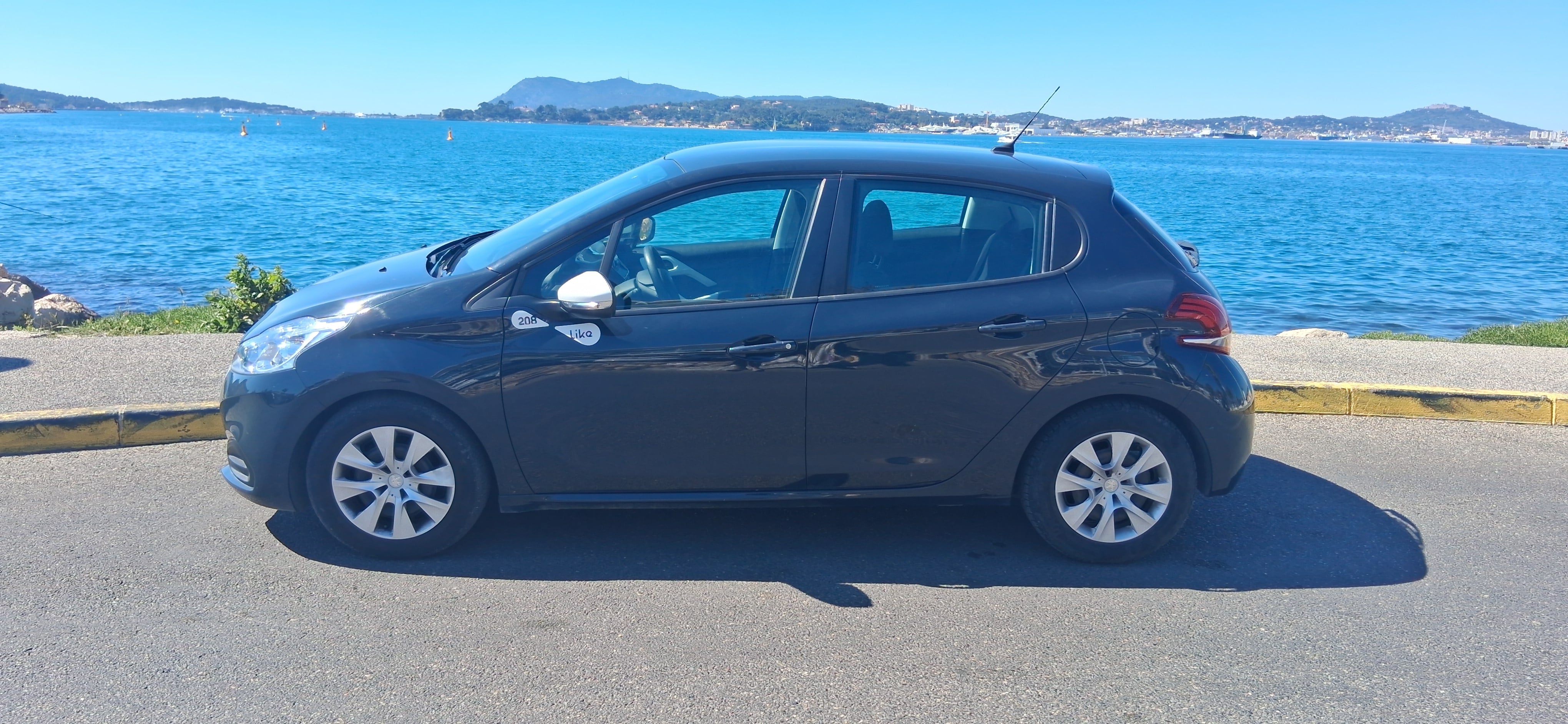 Peugeot 208 avec Climatisation