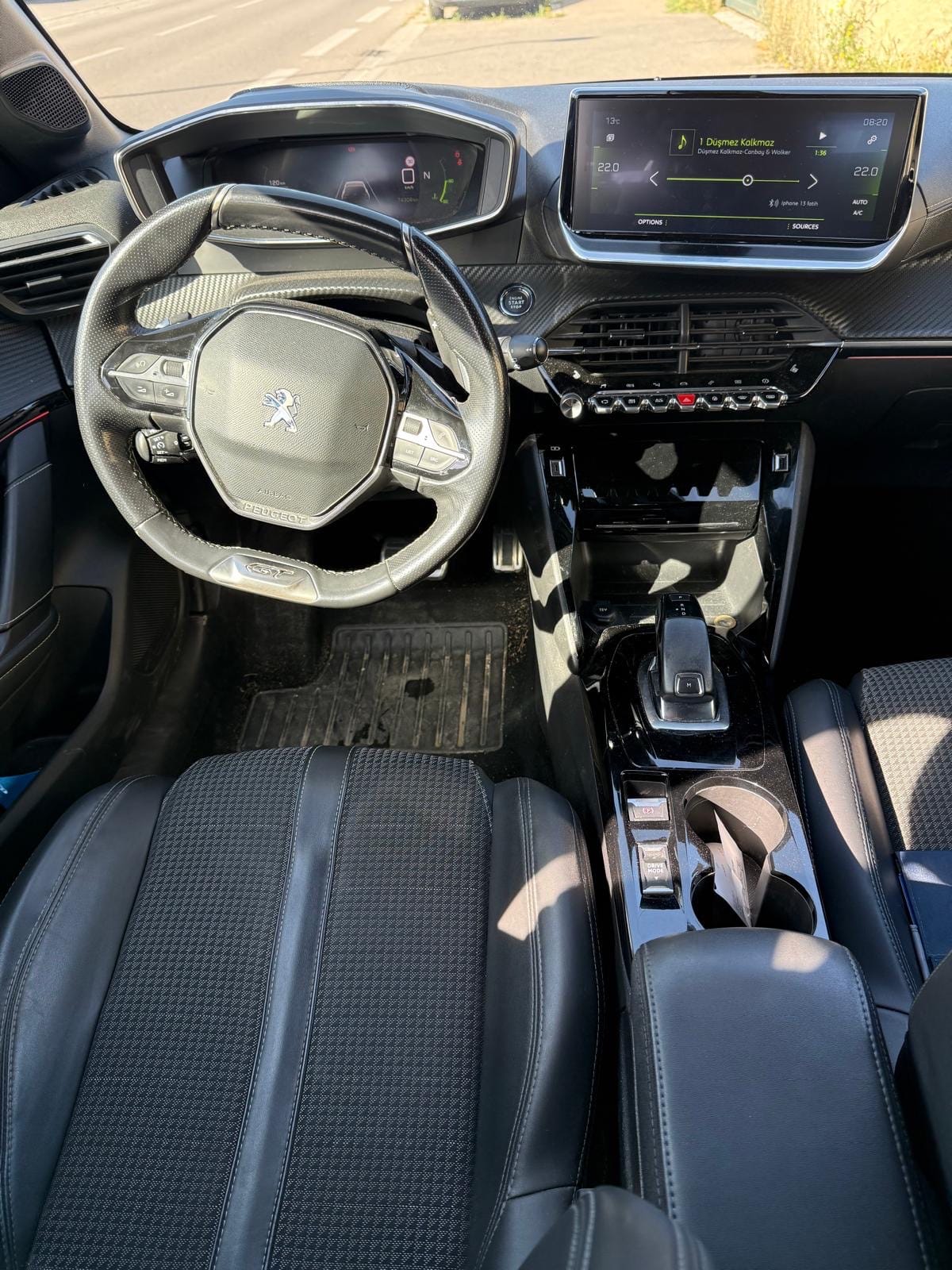 Peugeot 208 GT Line avec Régulateur de vitesse