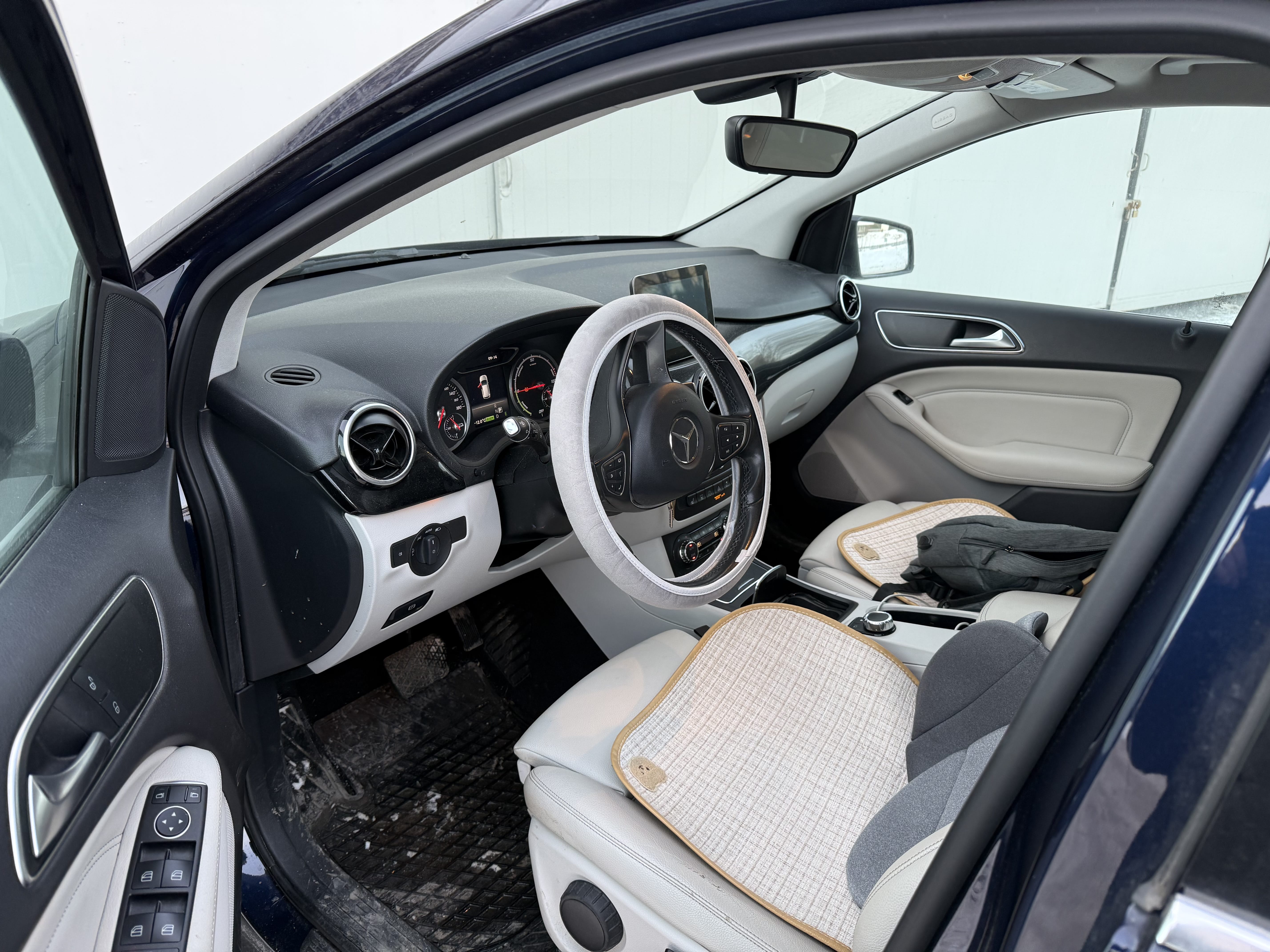 Mercedes-Benz B-Klasse Electric Drive med Apple CarPlay