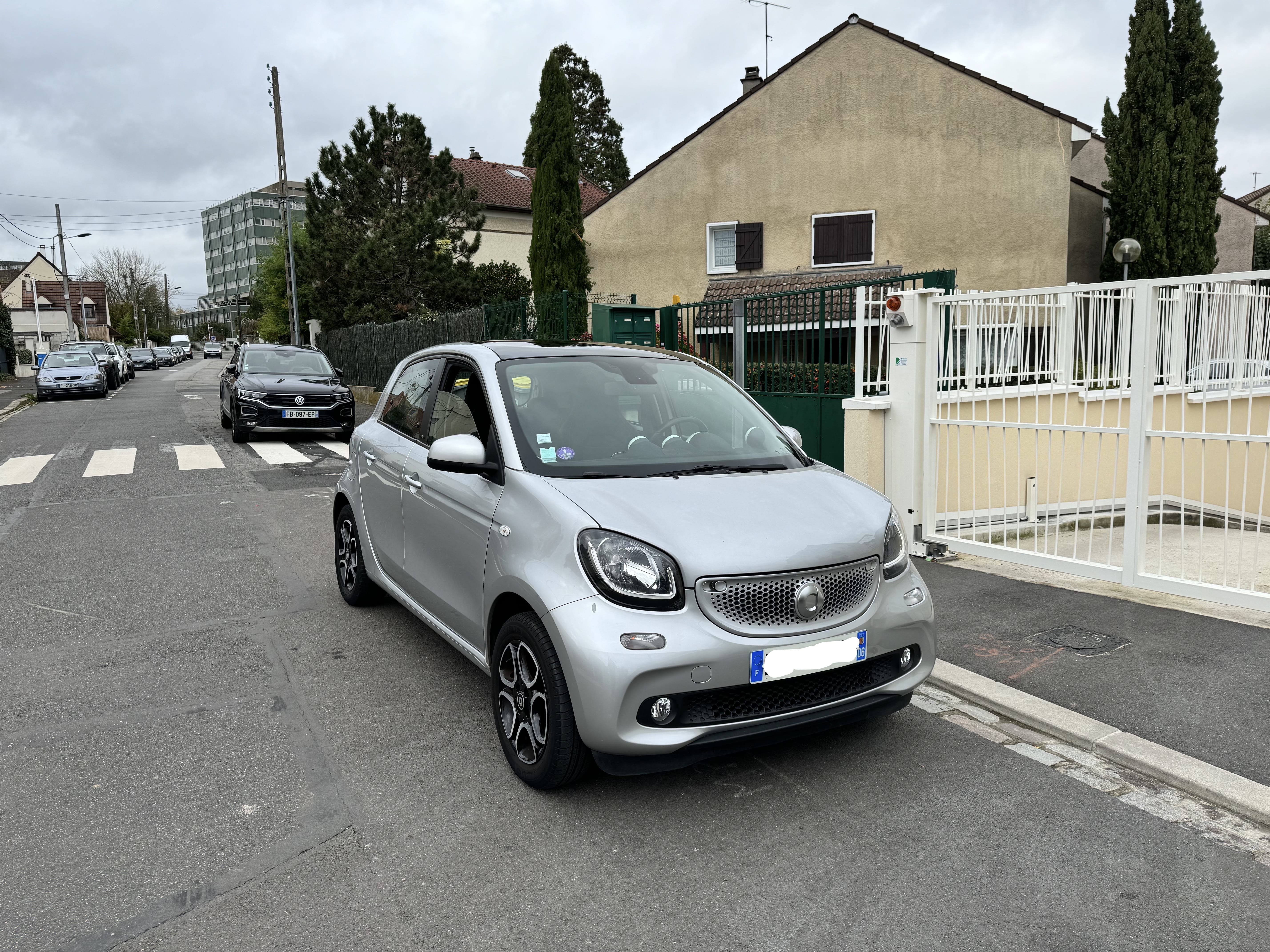 Smart Forfour Prime avec Audio Bluetooth