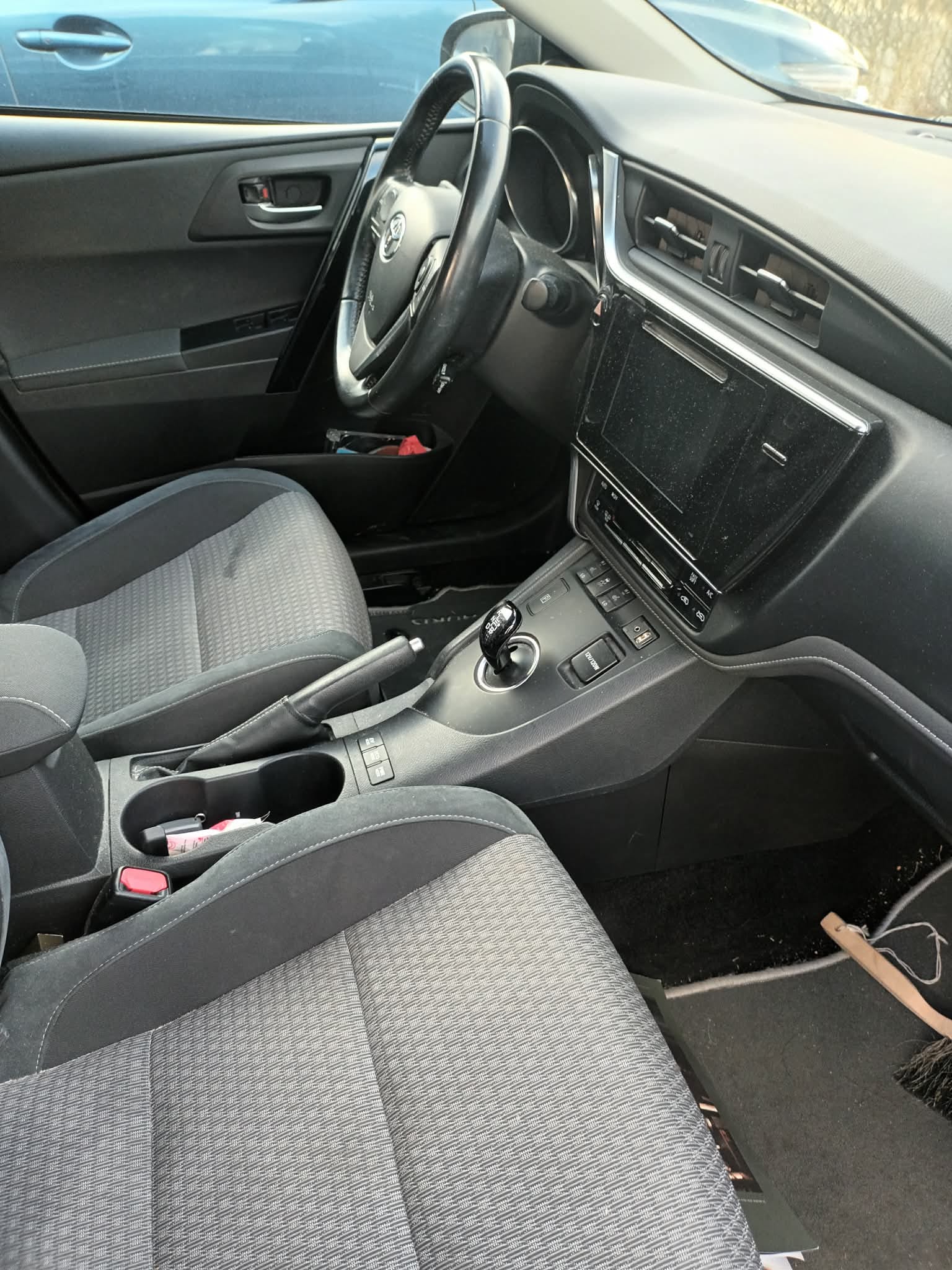 Toyota Auris with Air conditioning
