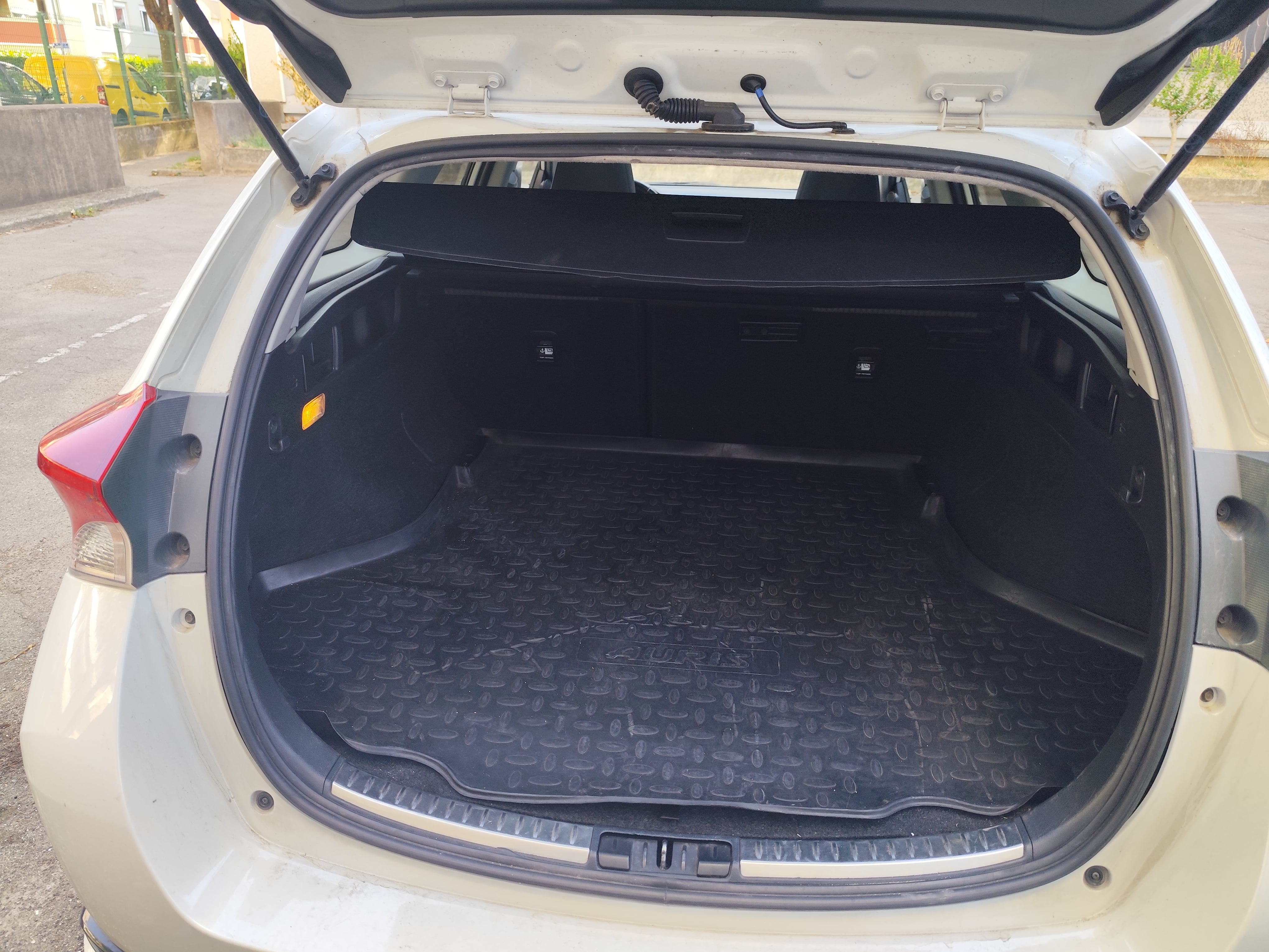 Toyota Auris Touring Sports avec Siège bébé