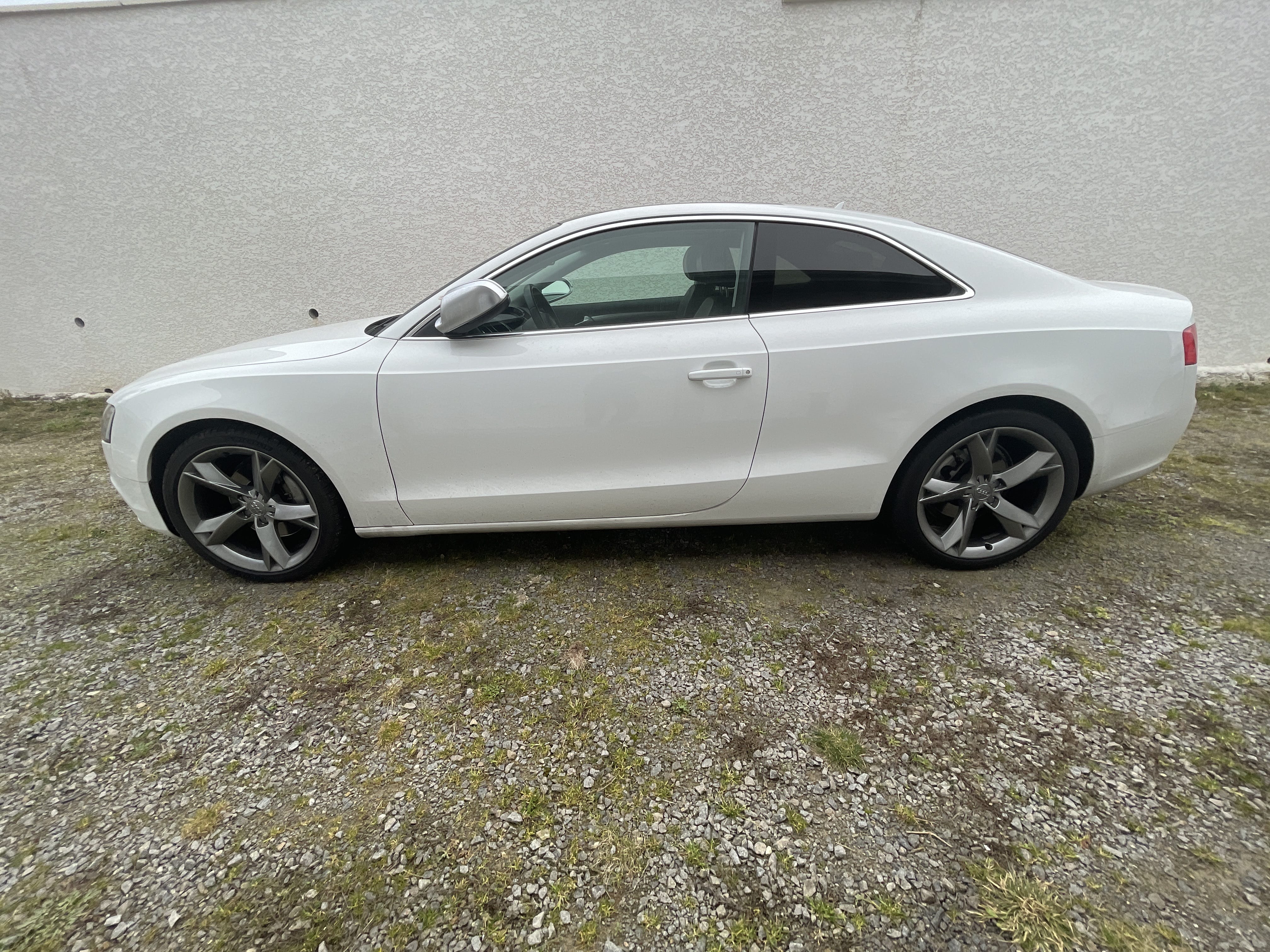 Audi A5 Coupé 2.0 tfsi 211ch avec Climatisation