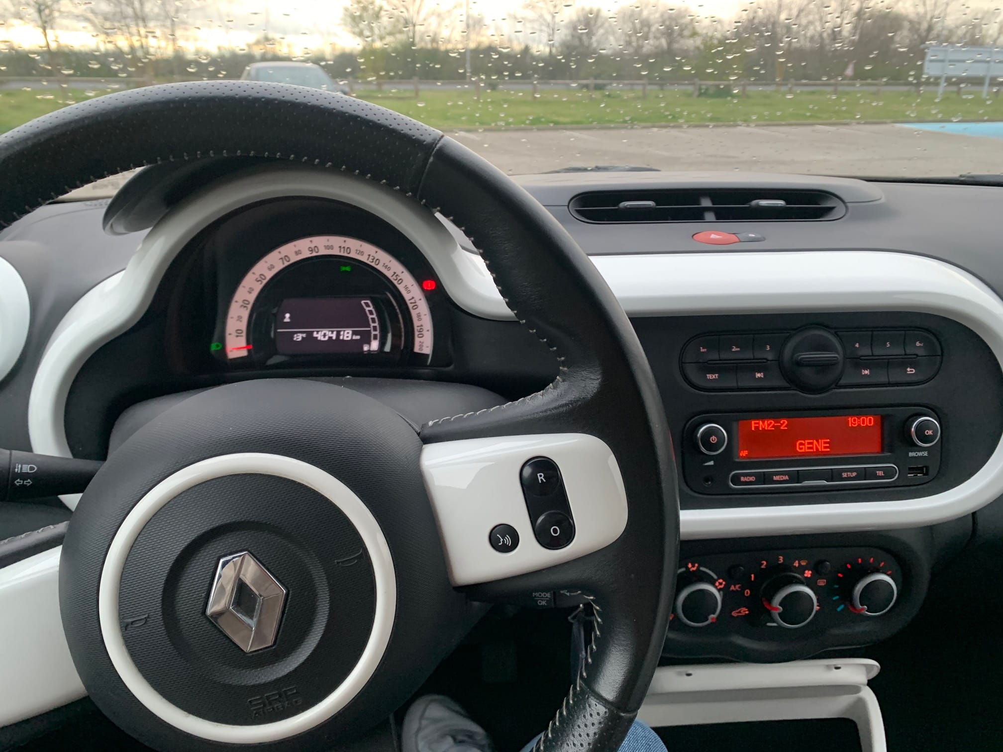 Renault Twingo avec Siège bébé