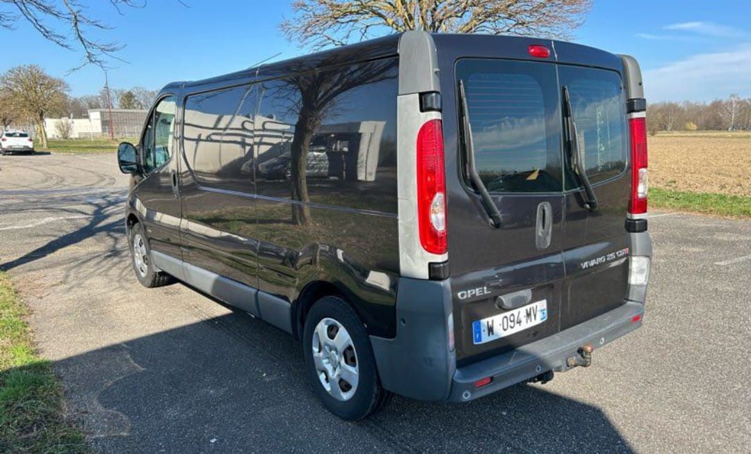Opel Vivaro avec Régulateur de vitesse