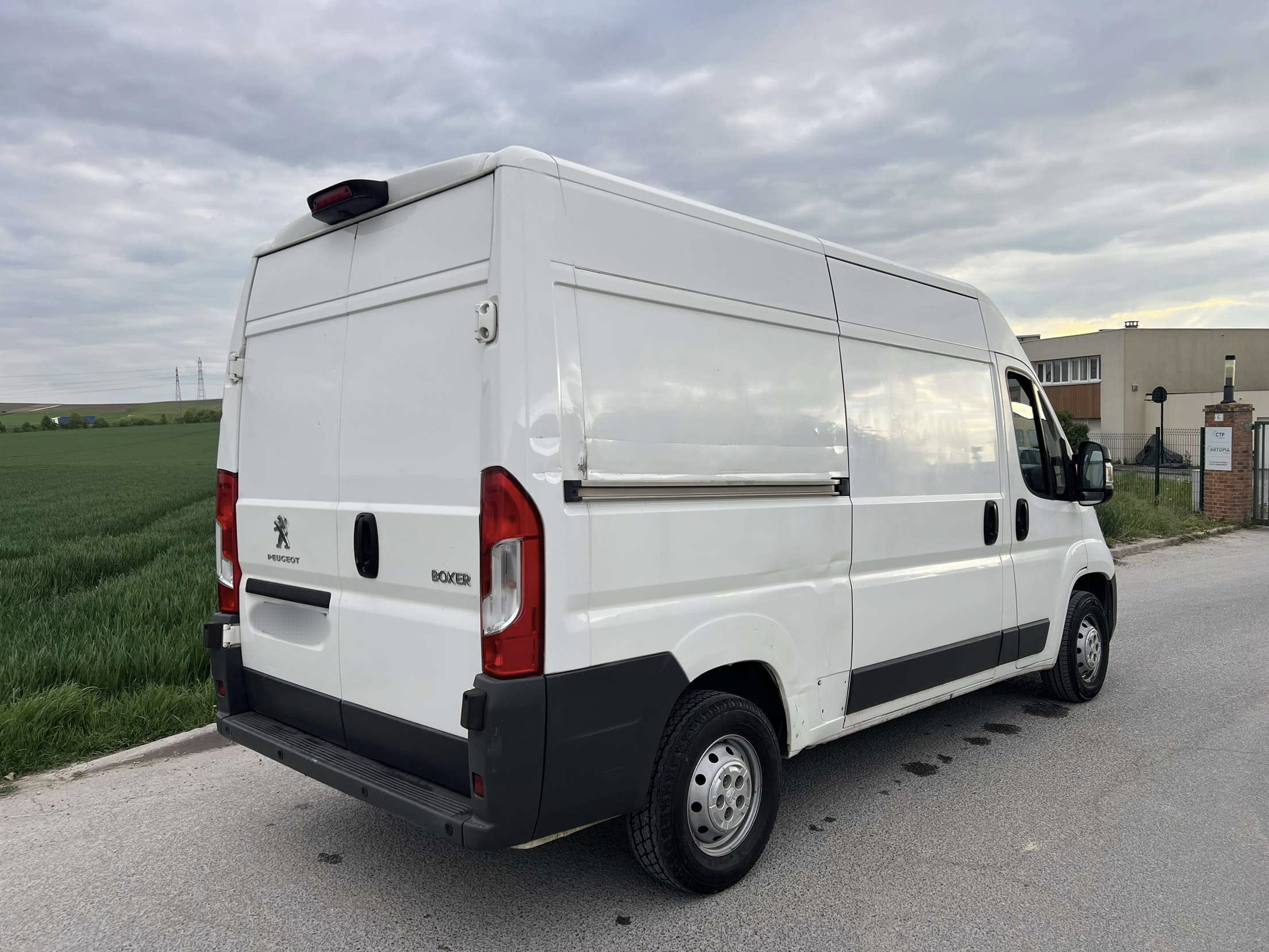 Peugeot Boxer 2L2 HDI