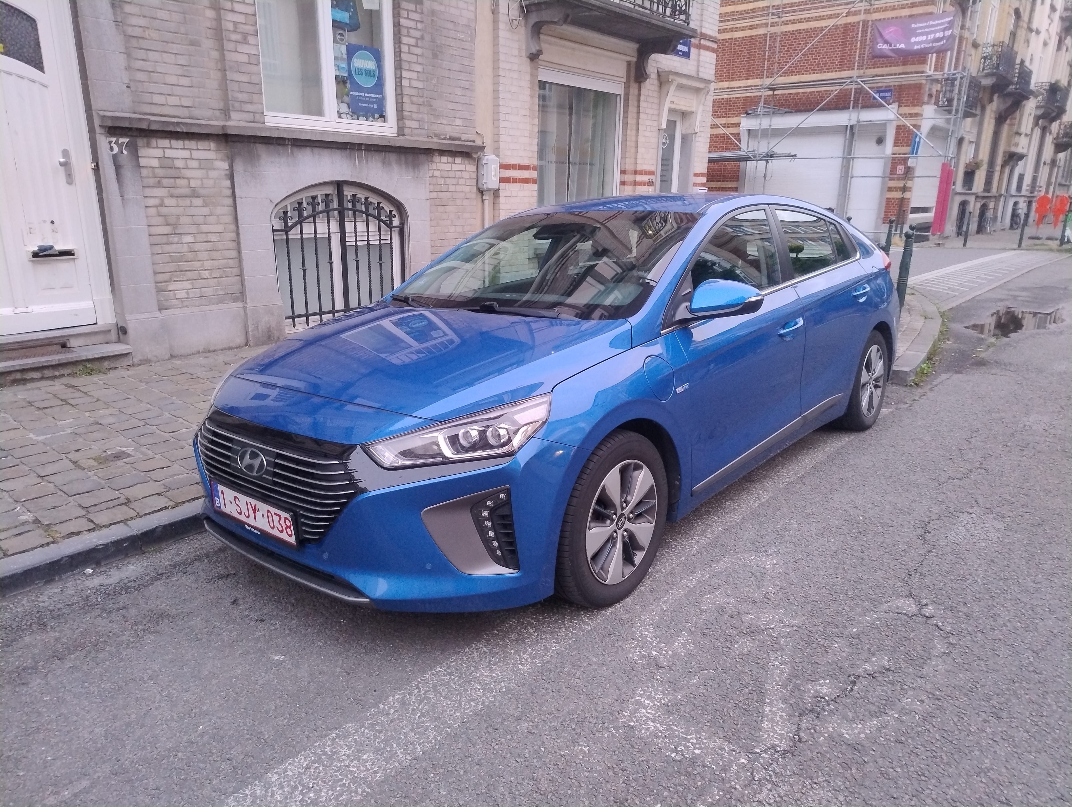 Hyundai Ioniq Hybride Plug in, 2019, Euro 95 (E10) / Électrique (hybride), automatique