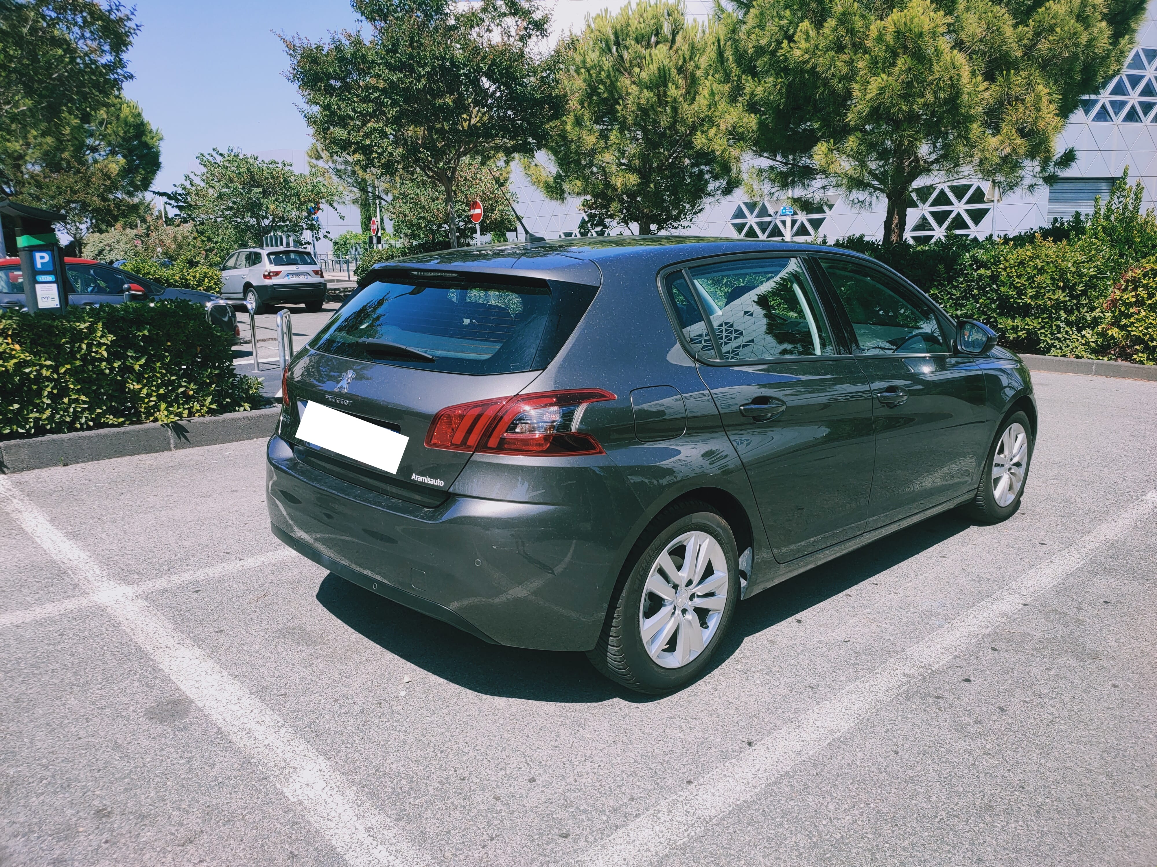 Peugeot 308 avec GPS