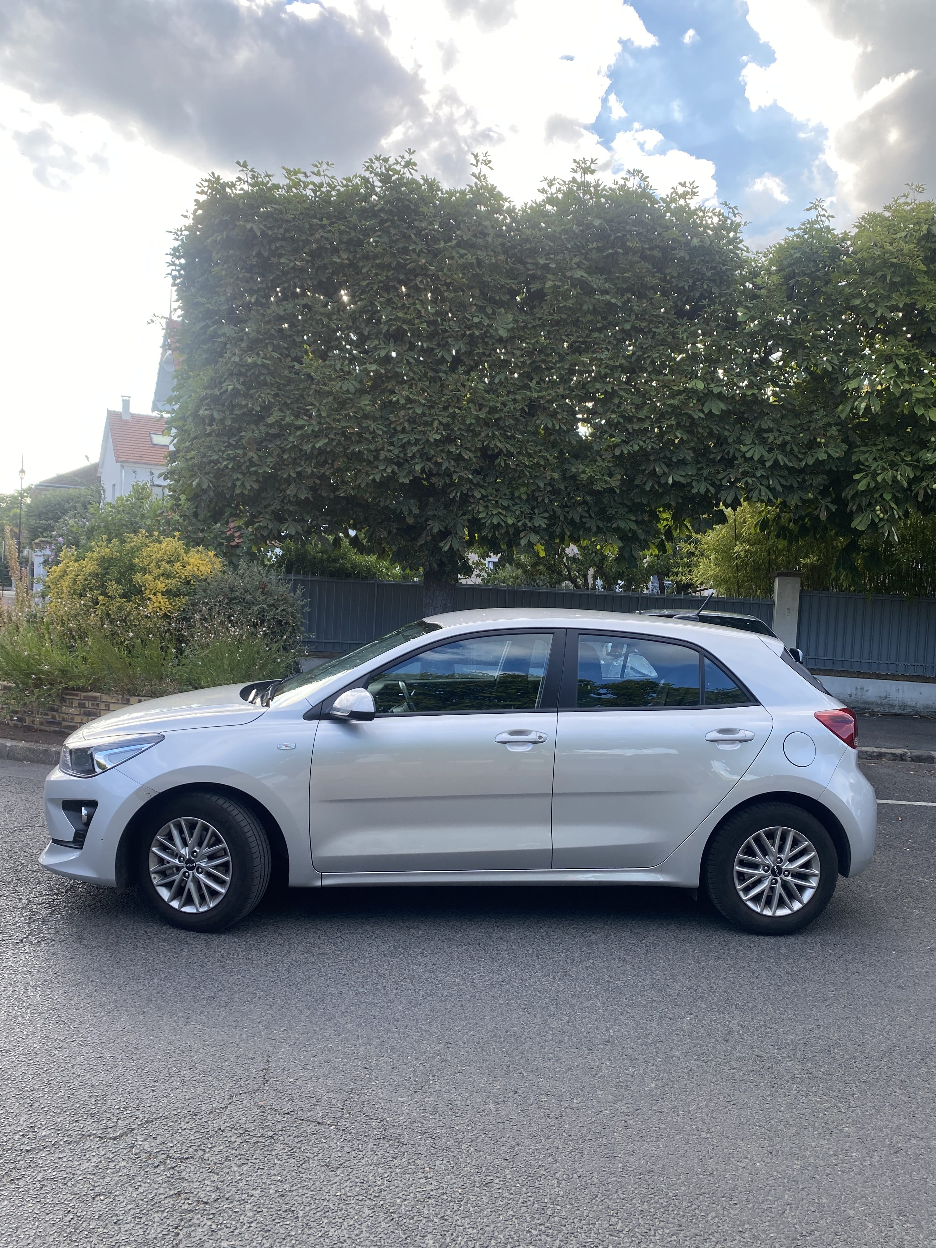 Kia Rio avec Climatisation