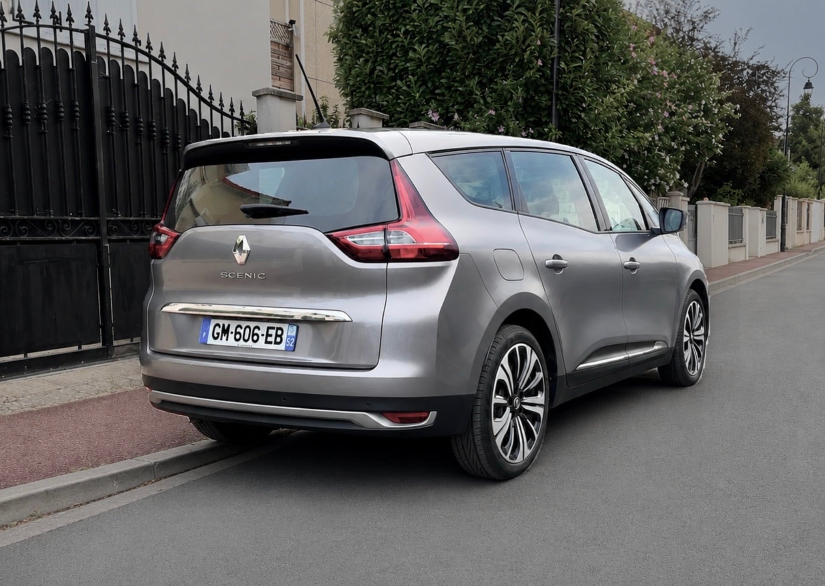Renault Grand Scenic avec Climatisation