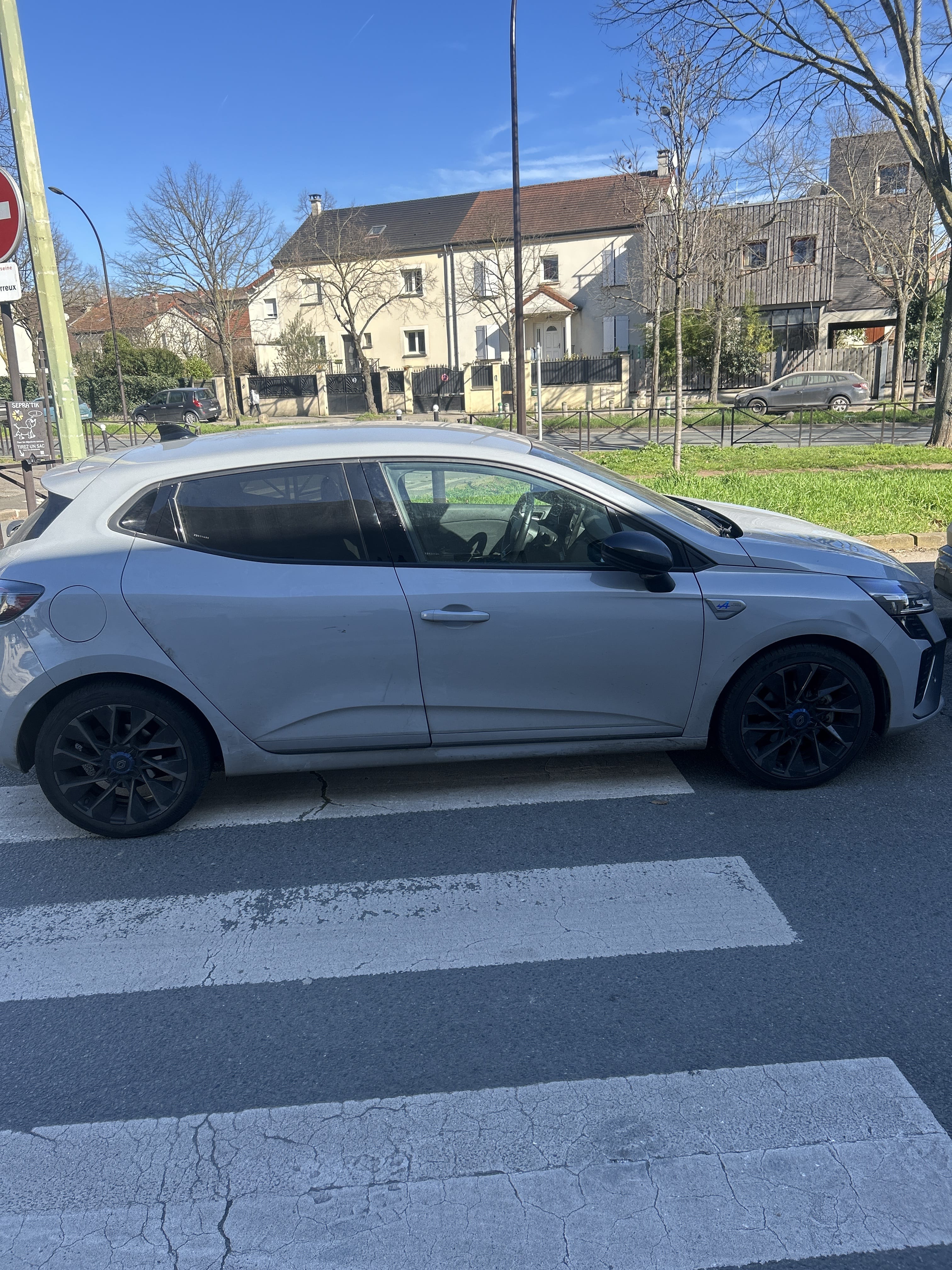 Renault Clio E-tech avec Climatisation