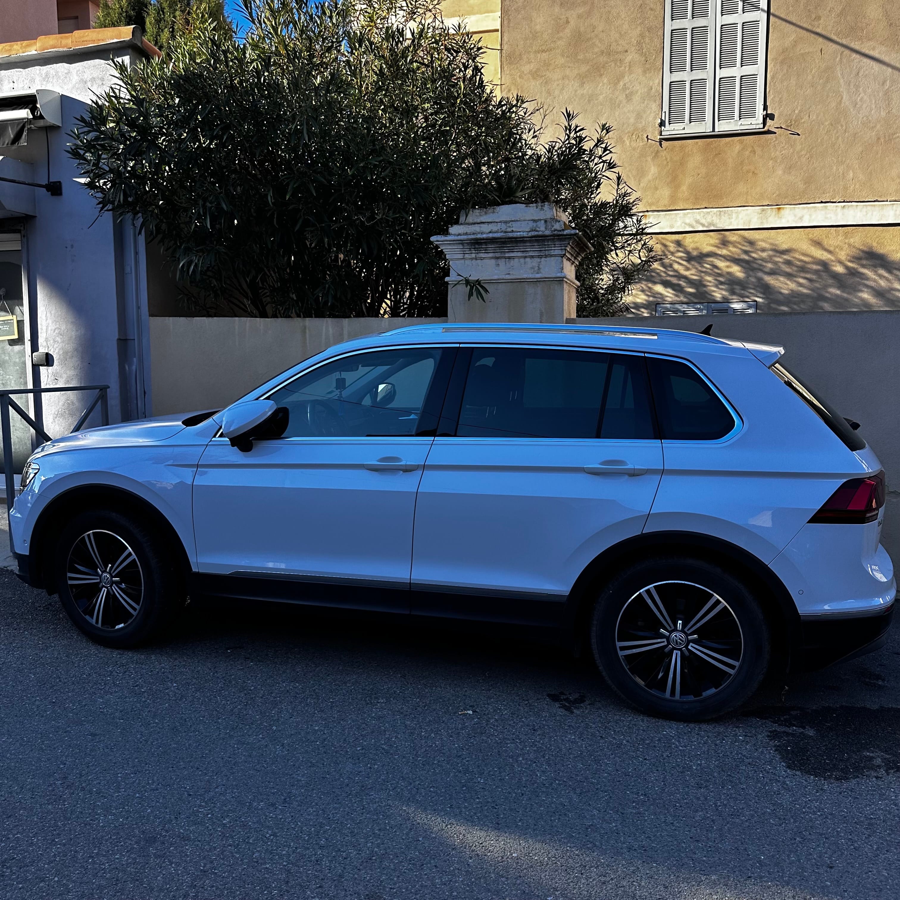 Volkswagen Tiguan Limited avec Climatisation