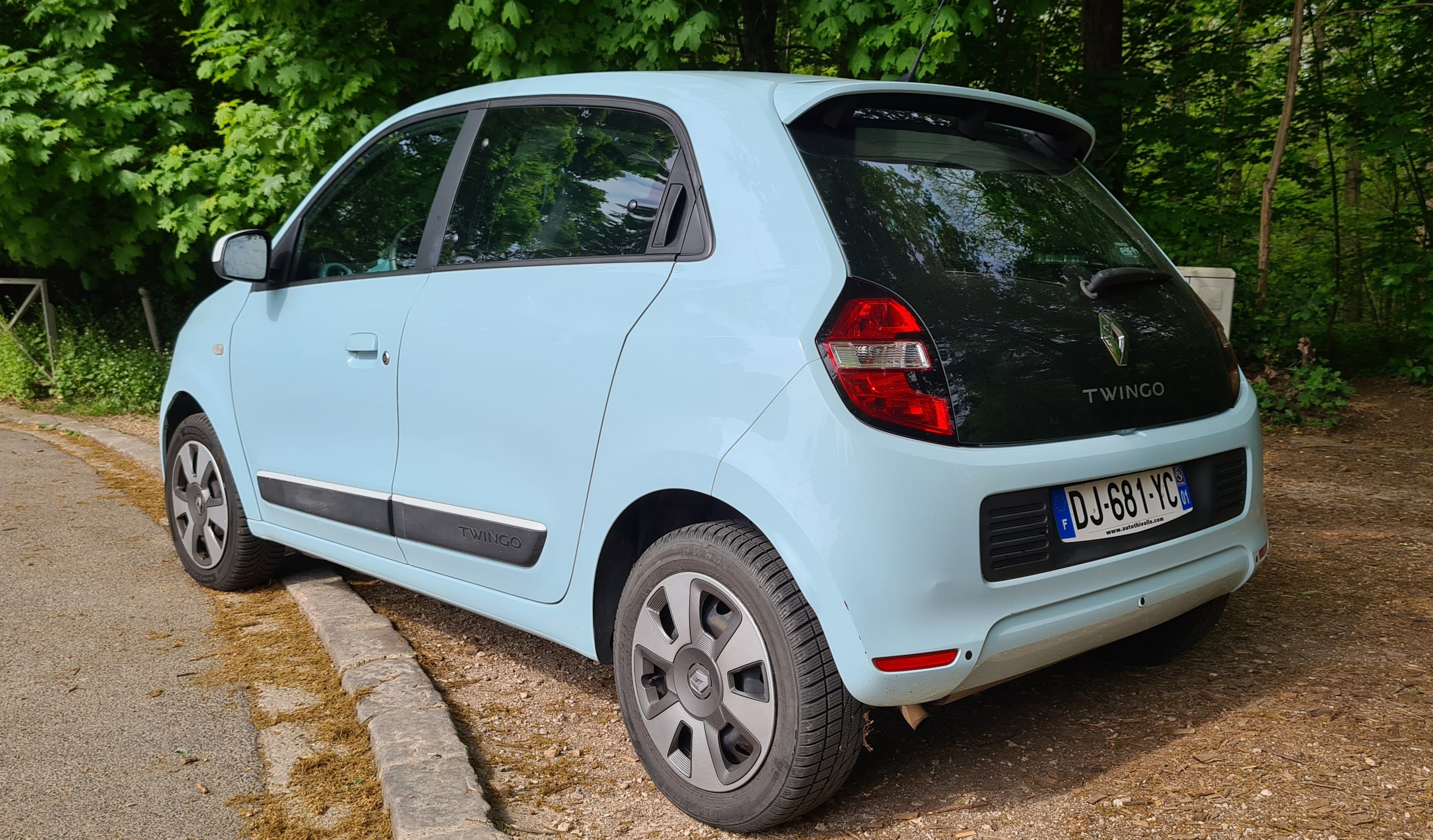 Renault Twingo III avec GPS