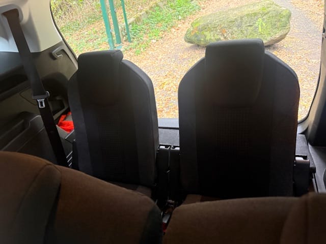 Peugeot 5008 avec Entrée audio / iPod