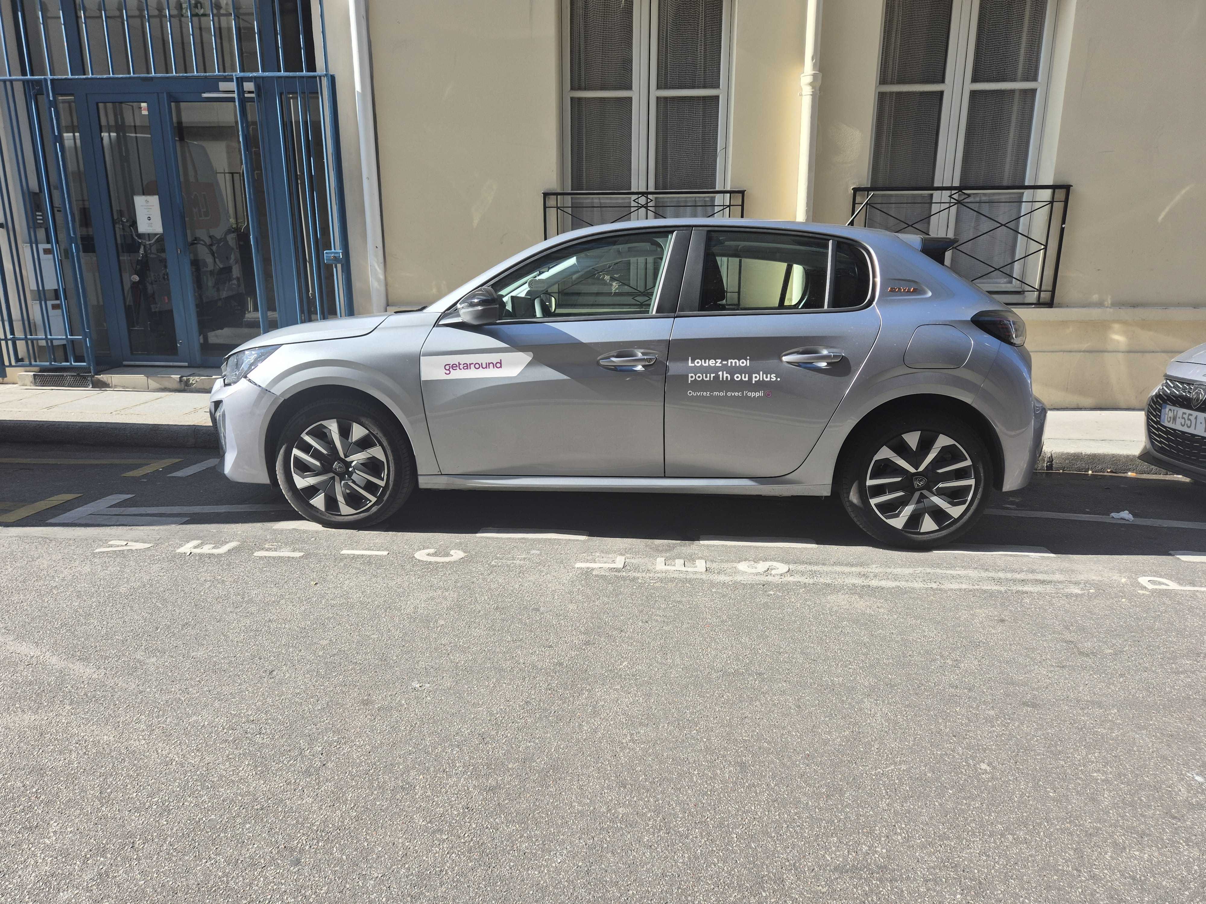 Peugeot 208 avec Climatisation