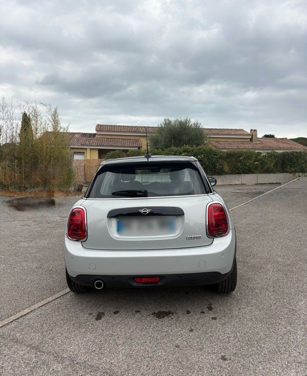 Mini Cooper 5 portes avec Audio Bluetooth