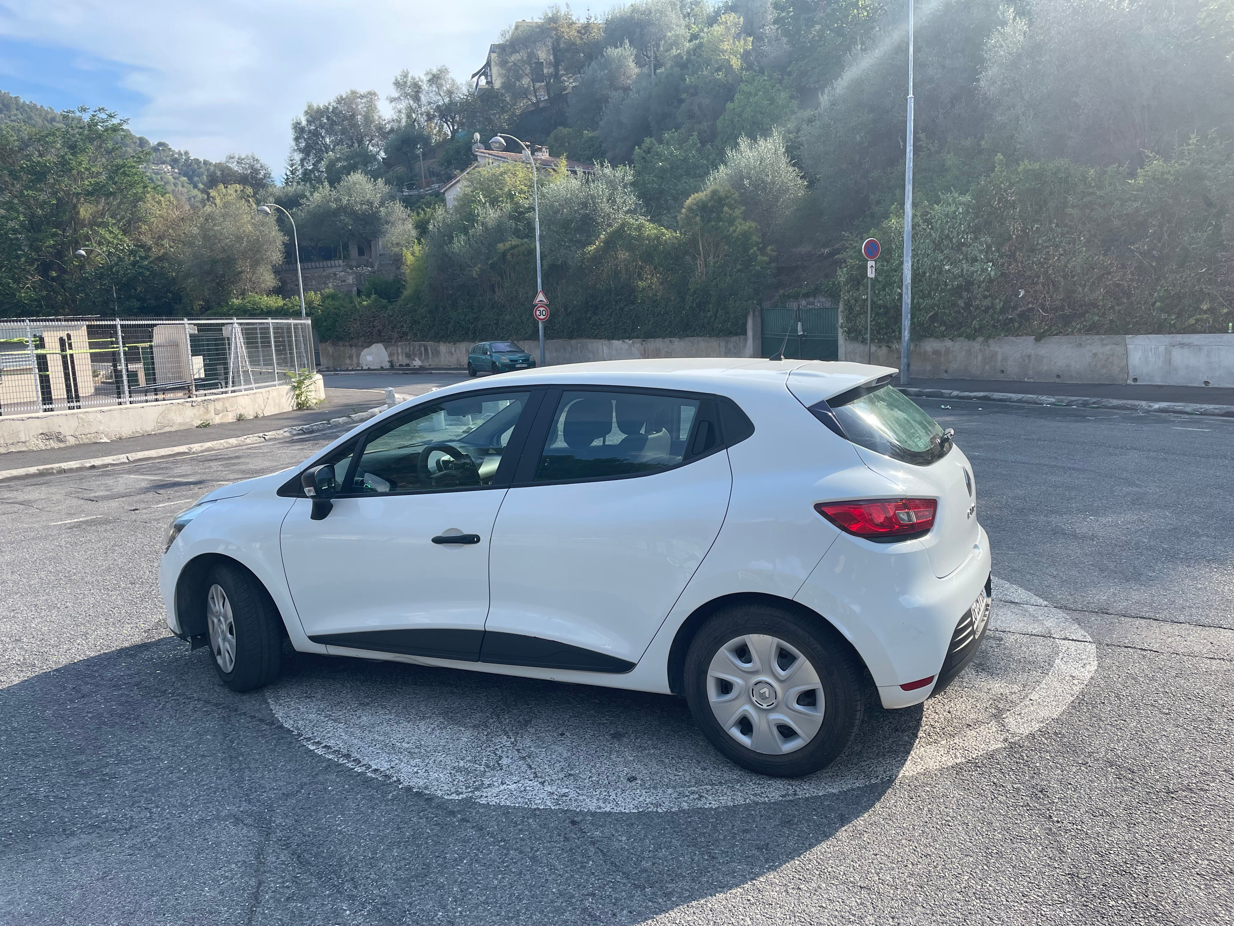 Renault Clio avec Climatisation