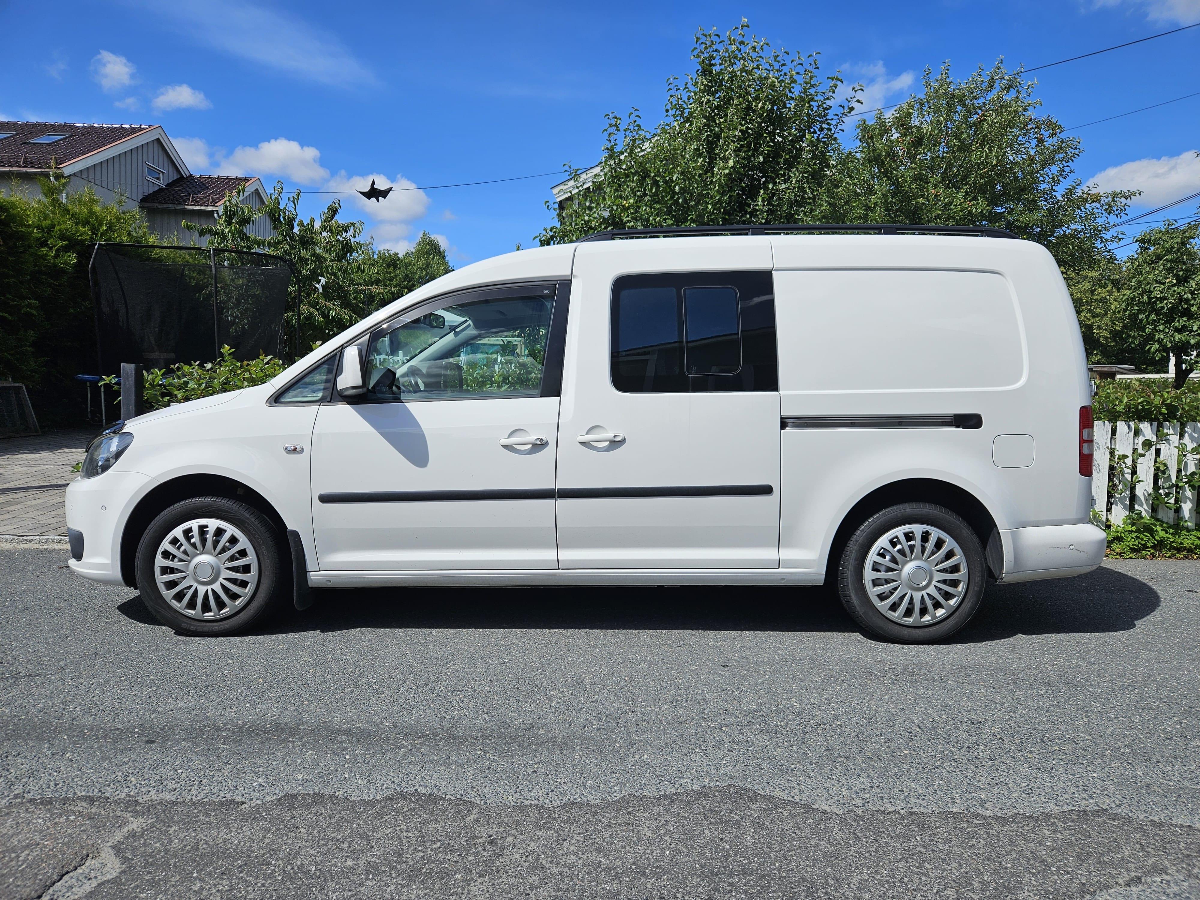 Volkswagen Caddy Maxi Campervan with Air conditioning