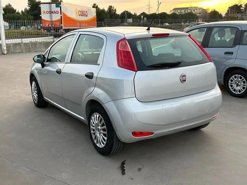 Fiat Punto 1.2 essence avec Entrée audio / iPod