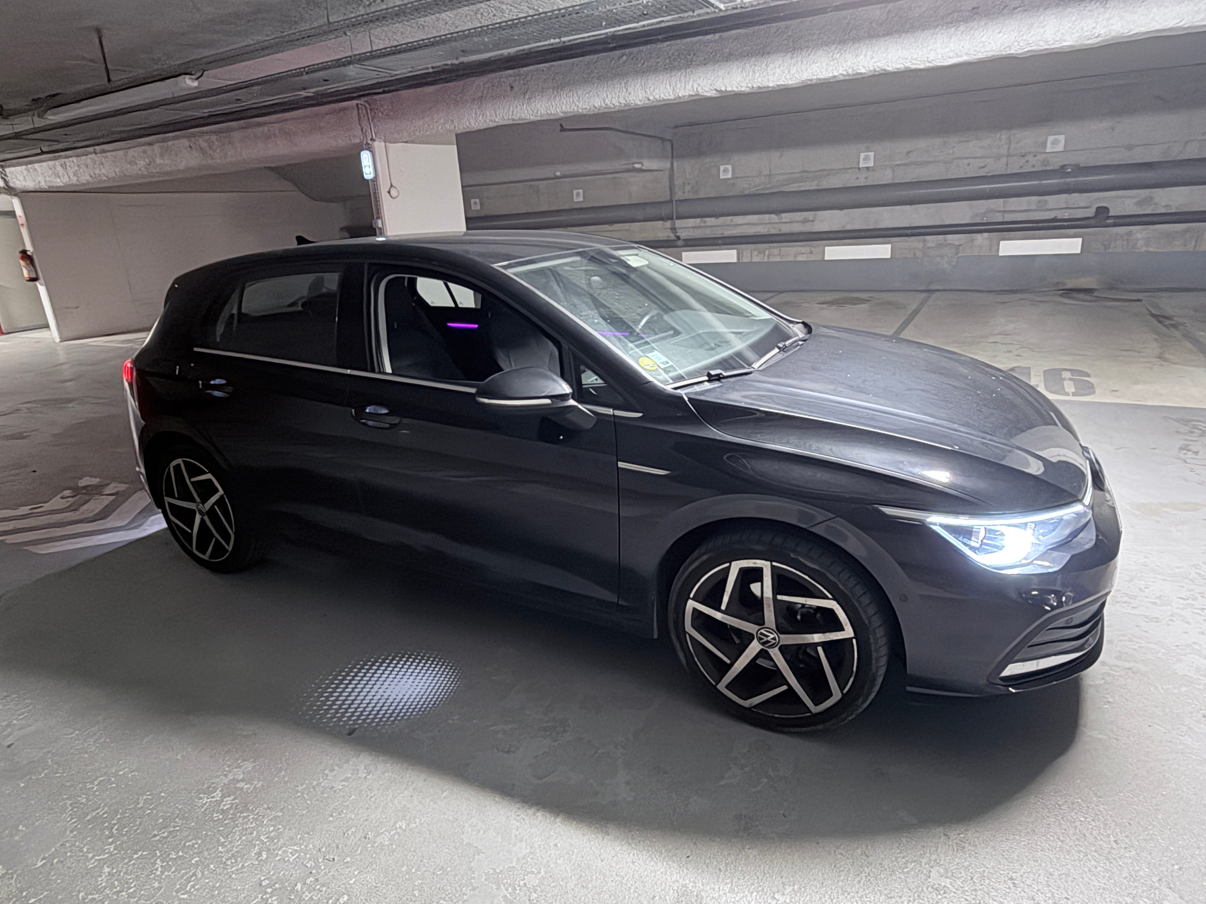 Volkswagen Golf, 2022, Essence 95 / Électrique (hybride), automatique