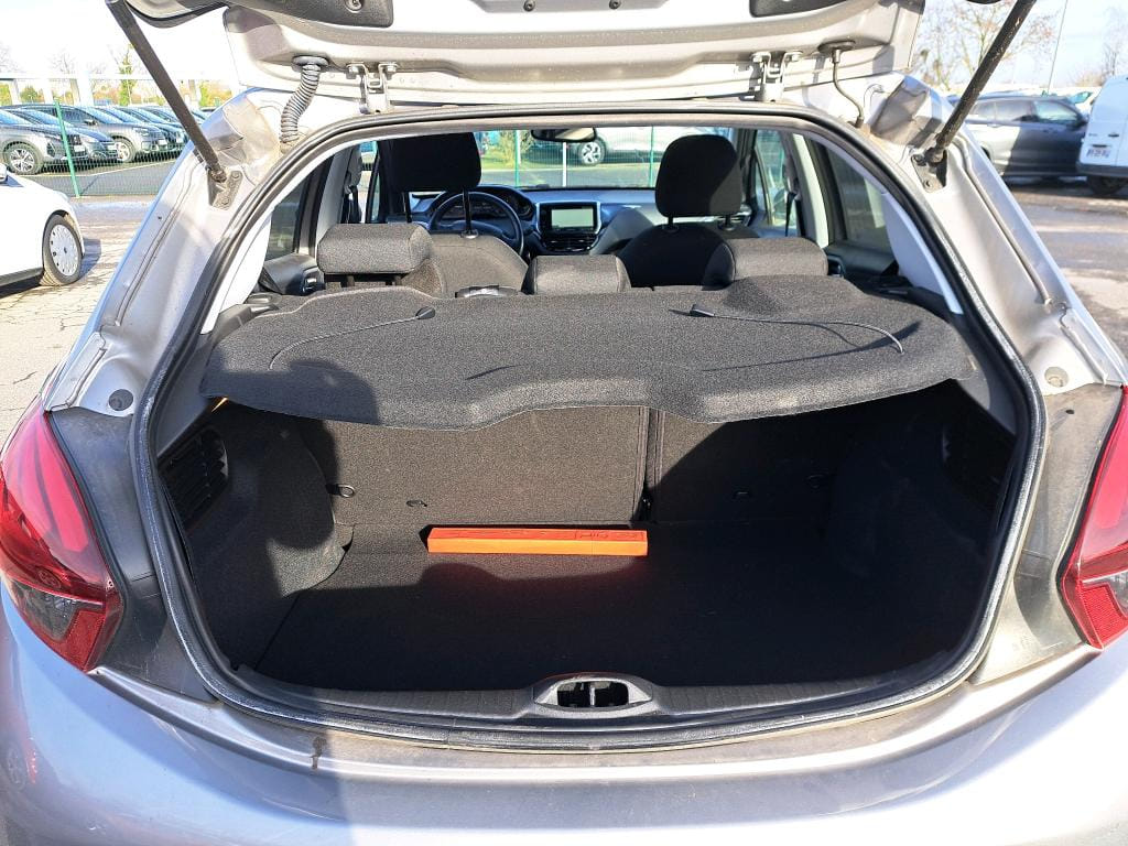 Peugeot 208 avec Régulateur de vitesse