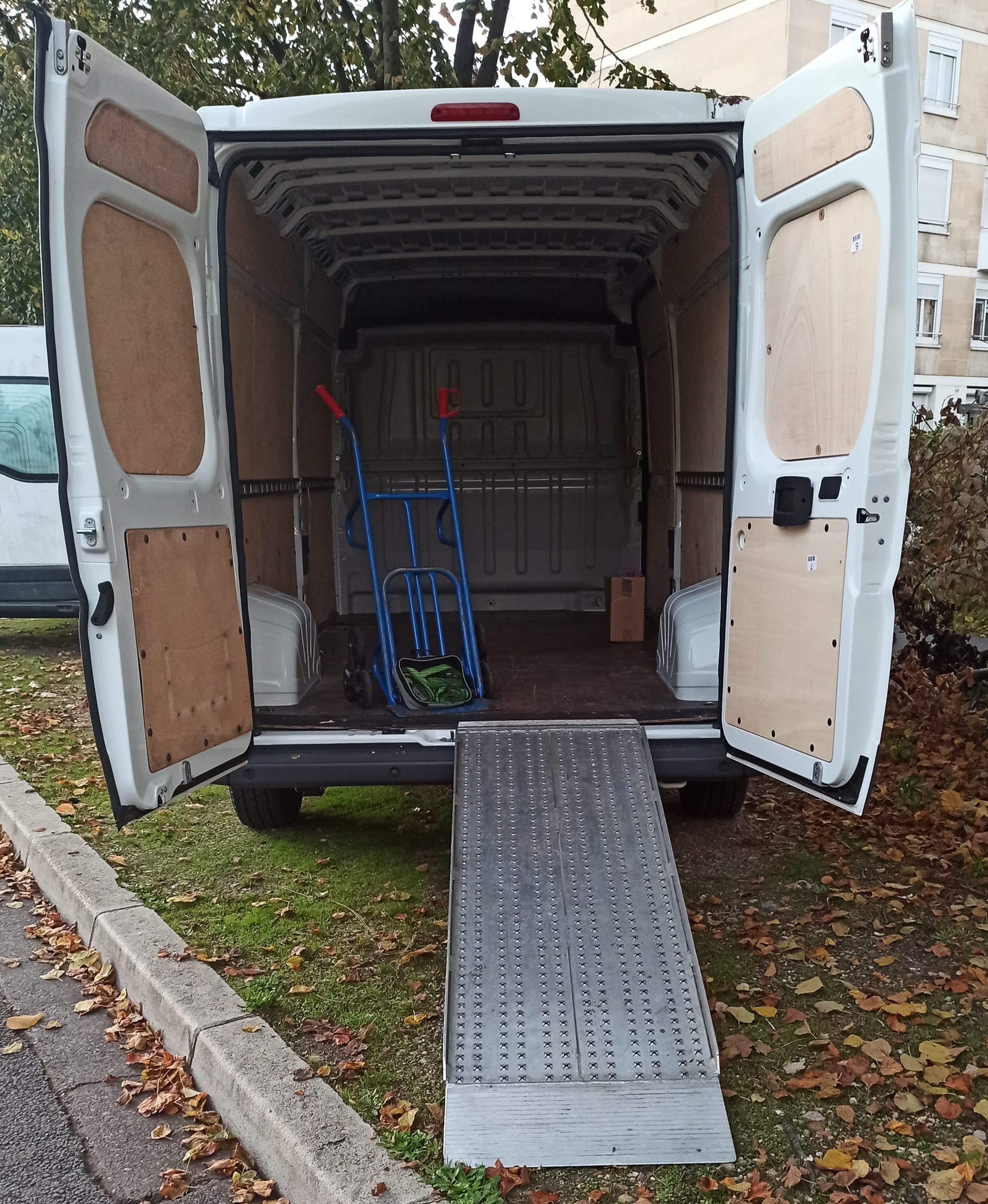 Peugeot Boxer L3H2 2.0 BlueHDI 110 PRO avec Audio Bluetooth