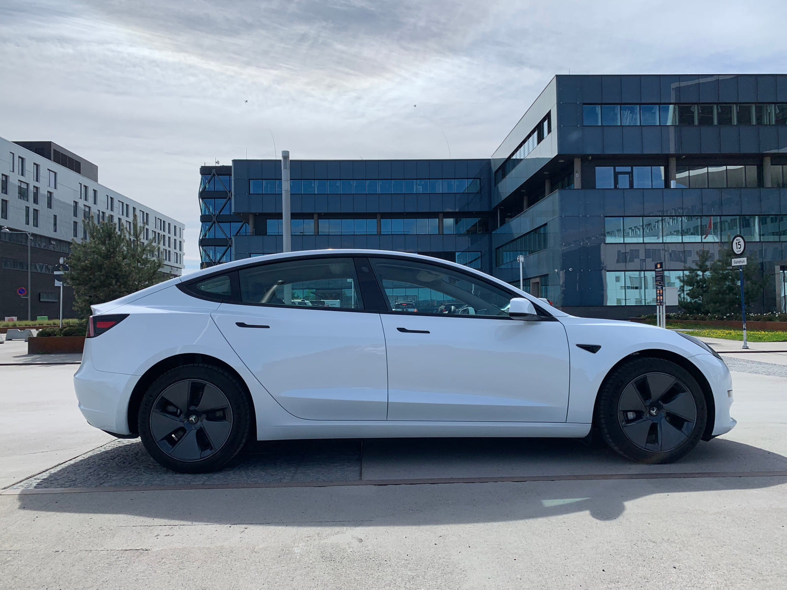 Tesla Model 3 Long Range with Bluetooth audio