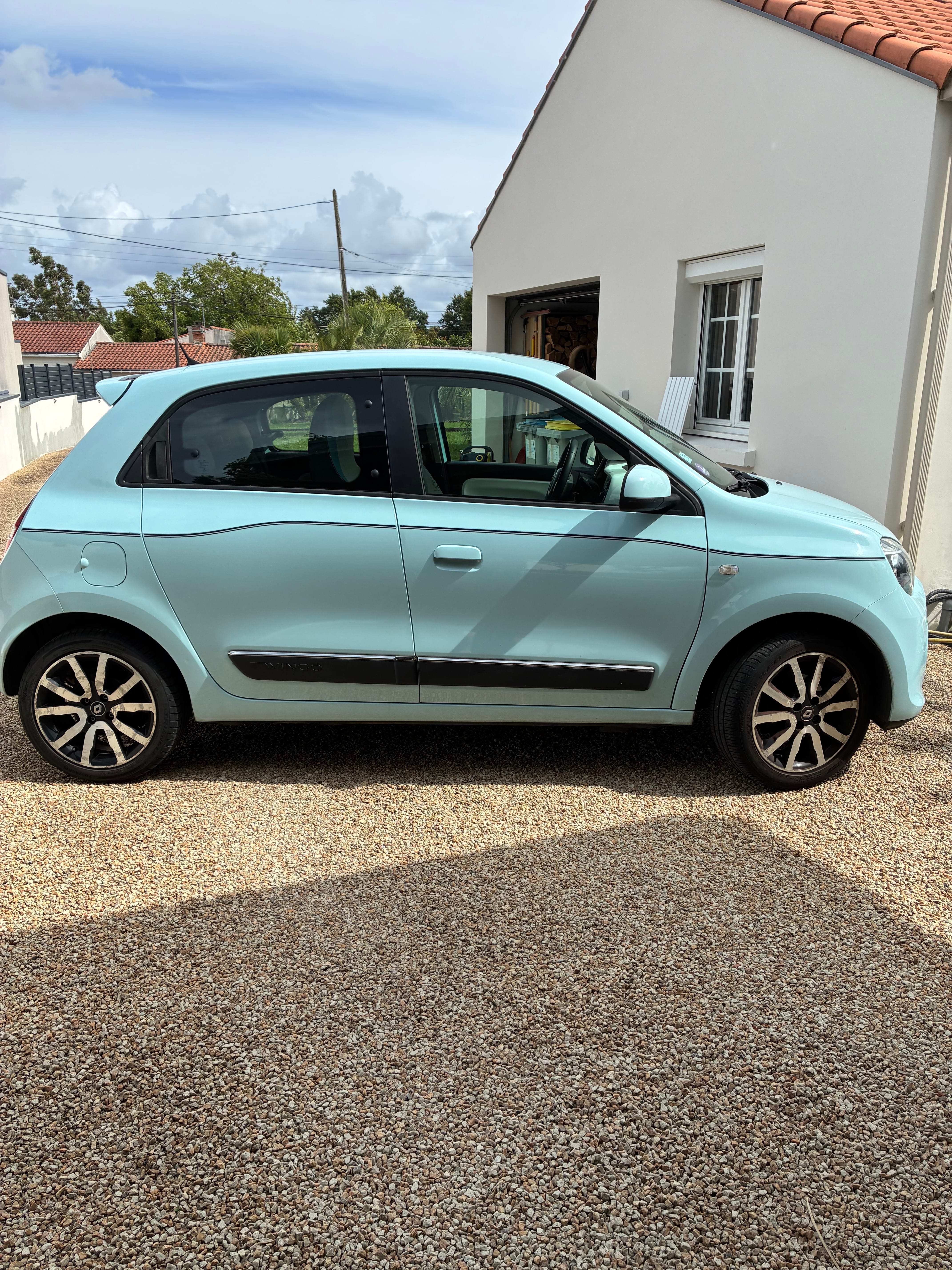 Renault Twingo avec Autoradio