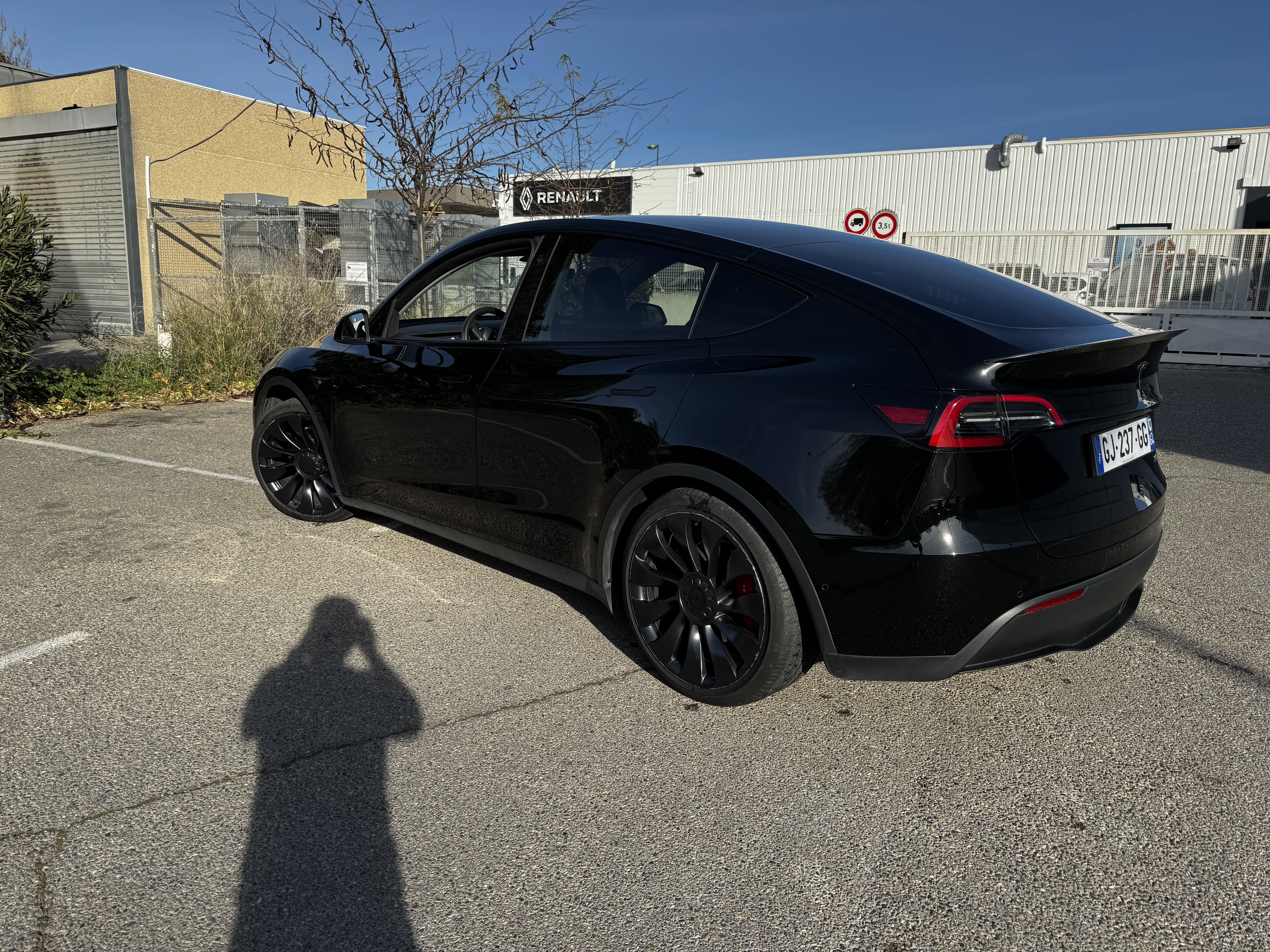 Tesla Model Y Performance avec GPS