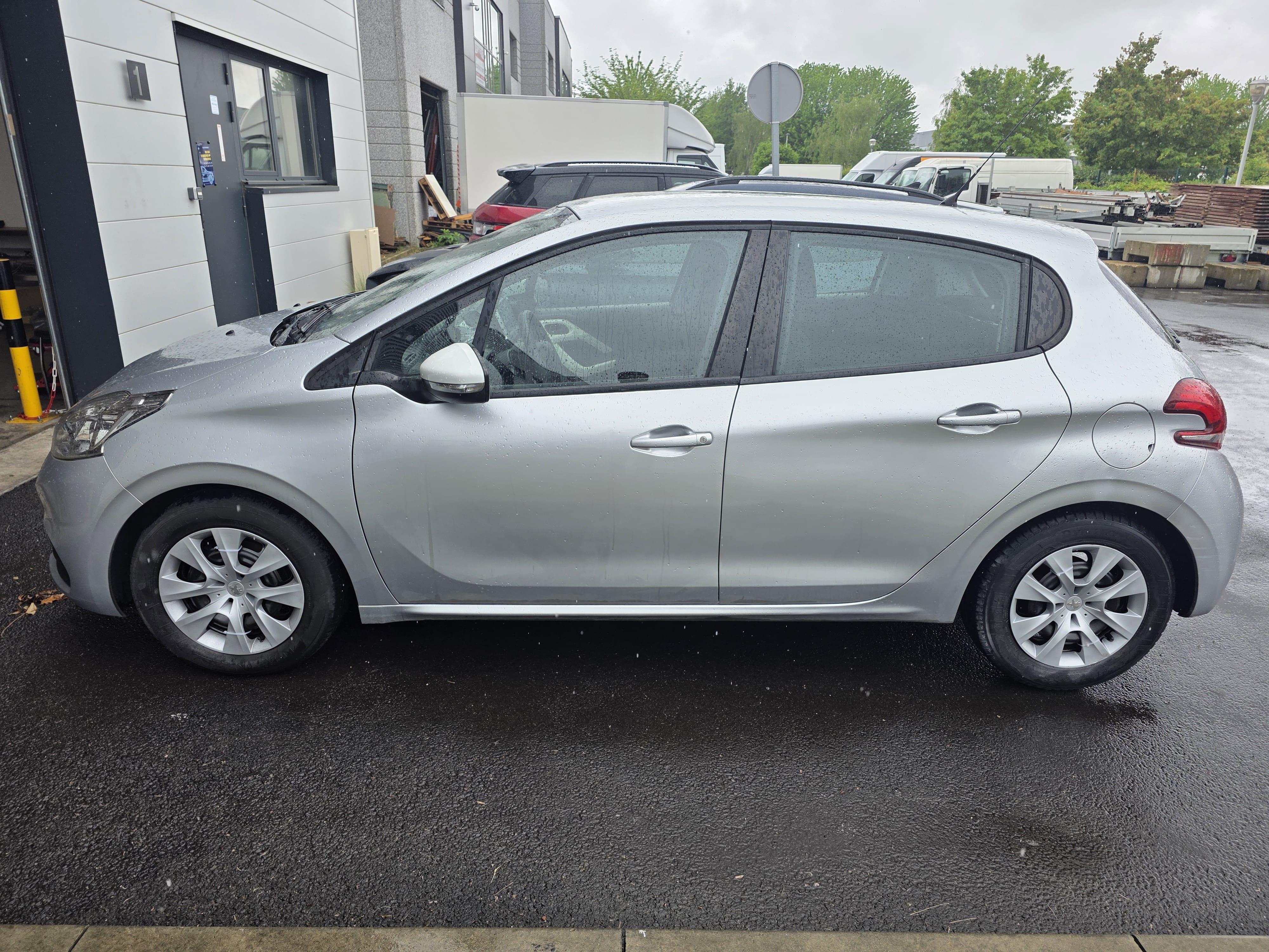 Peugeot 208 avec Climatisation