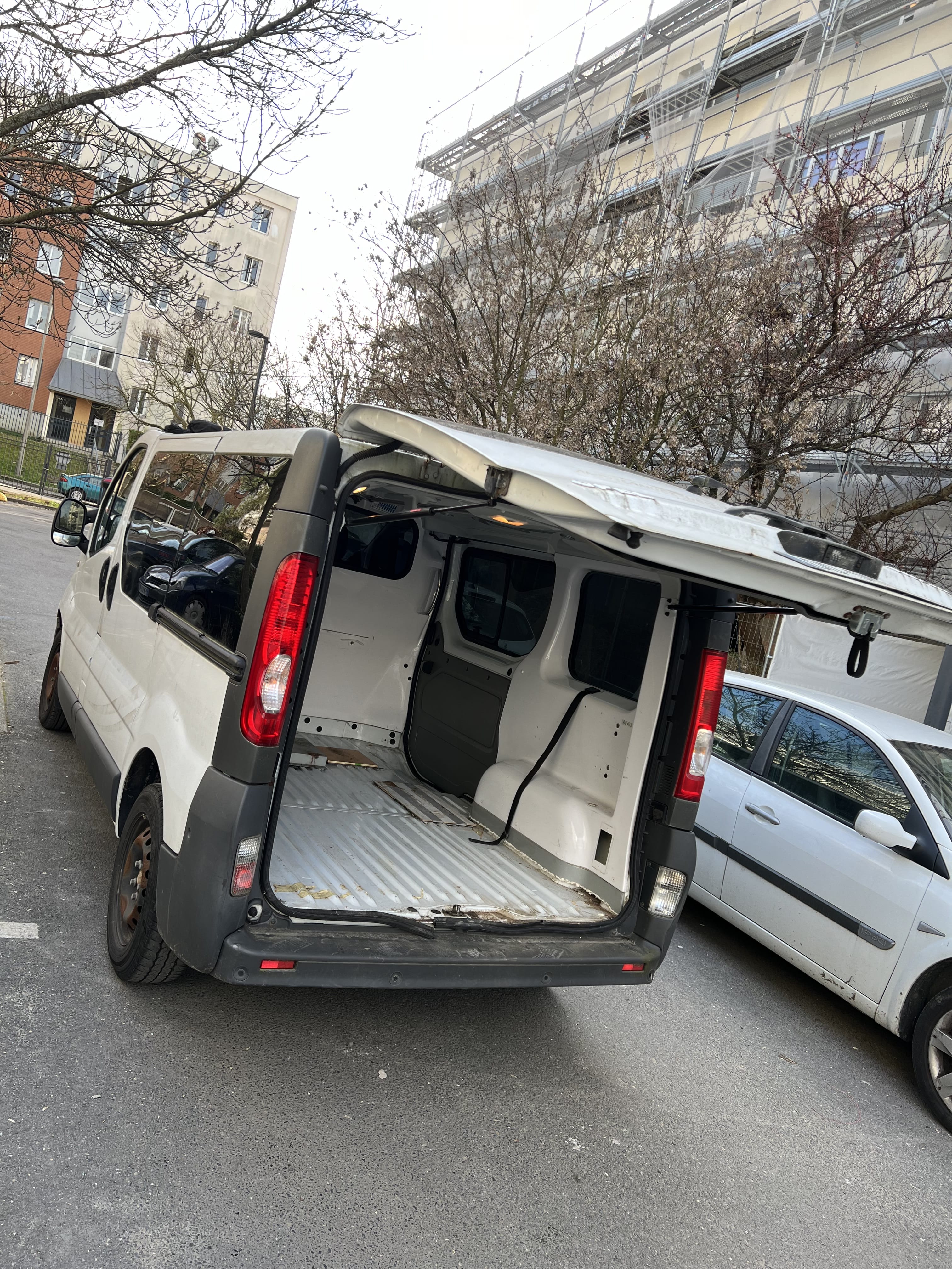 Opel Vivaro Combi avec Audio Bluetooth